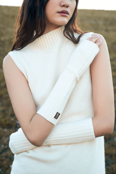 Cashmere Rib-Knit Fingerless Gloves, editorial photo