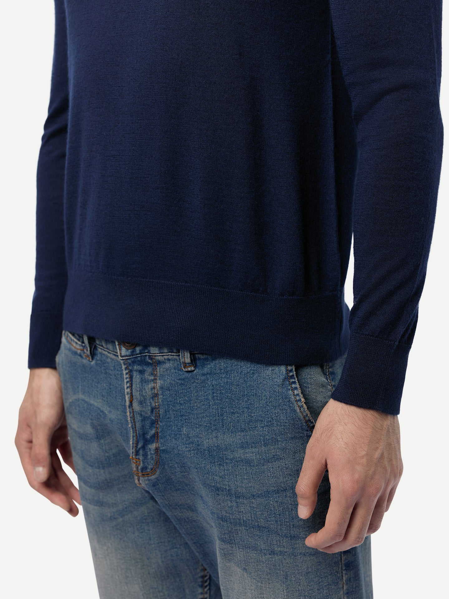 Cashmere Silk C-Neck Sweater
