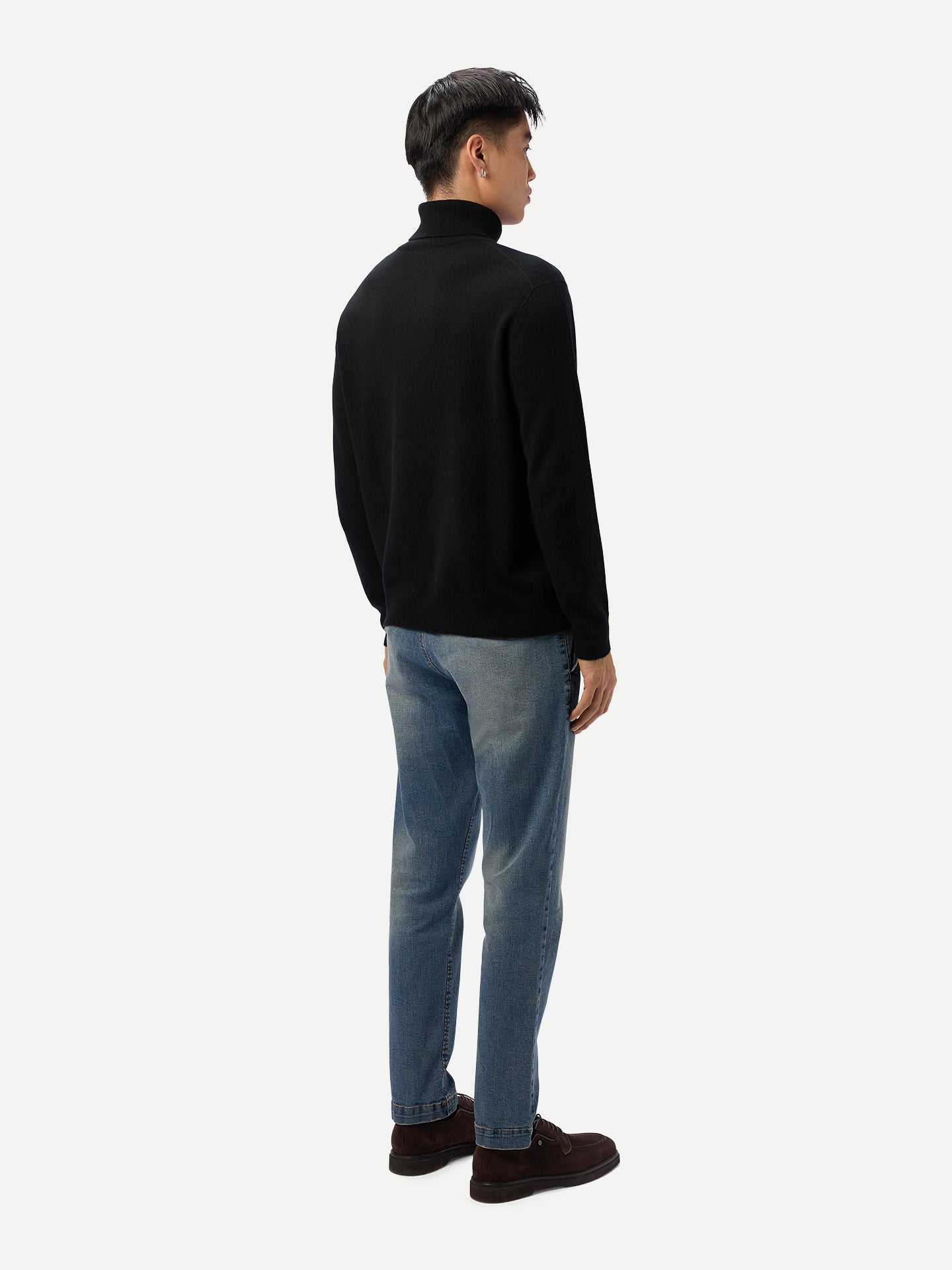 Timeless Turtleneck Cashmere Sweater