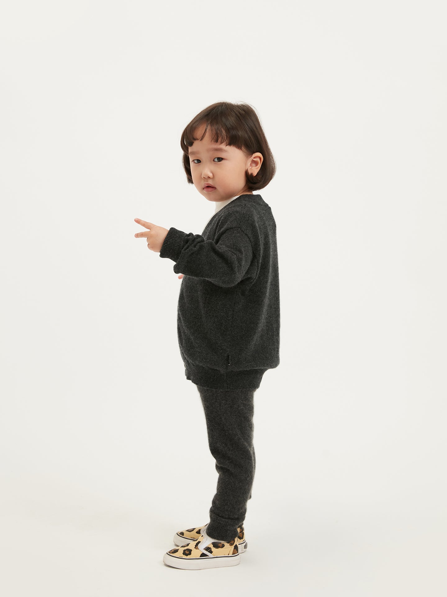 Kids Cashmere V-neck Cardigan Charcoal - Gobi Cashmere