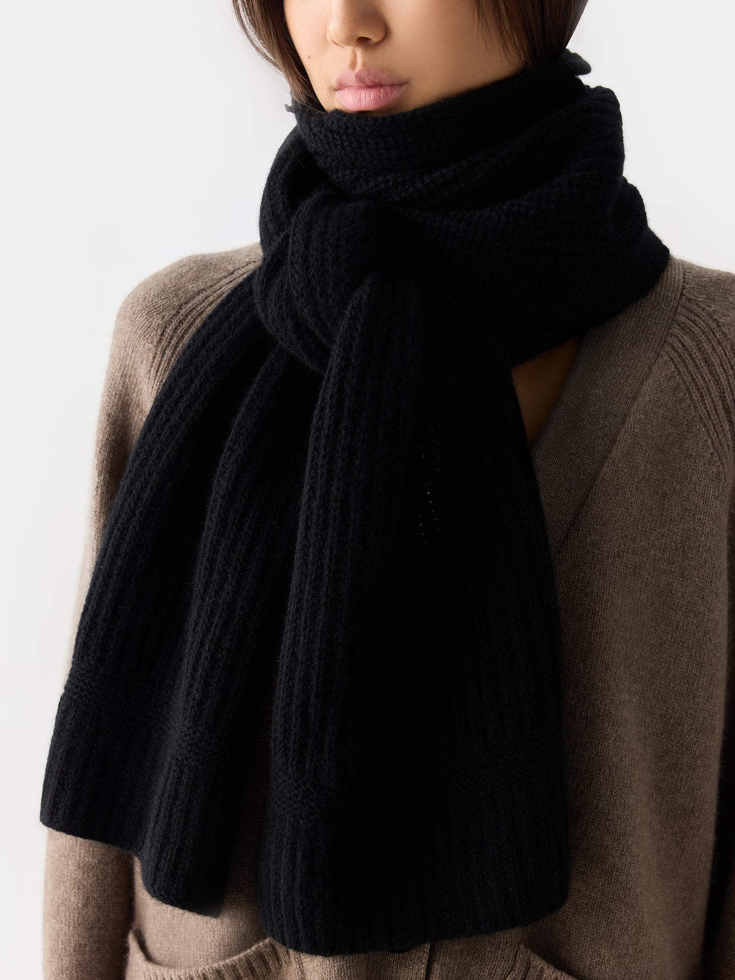 Wide Rib Knit Scarf