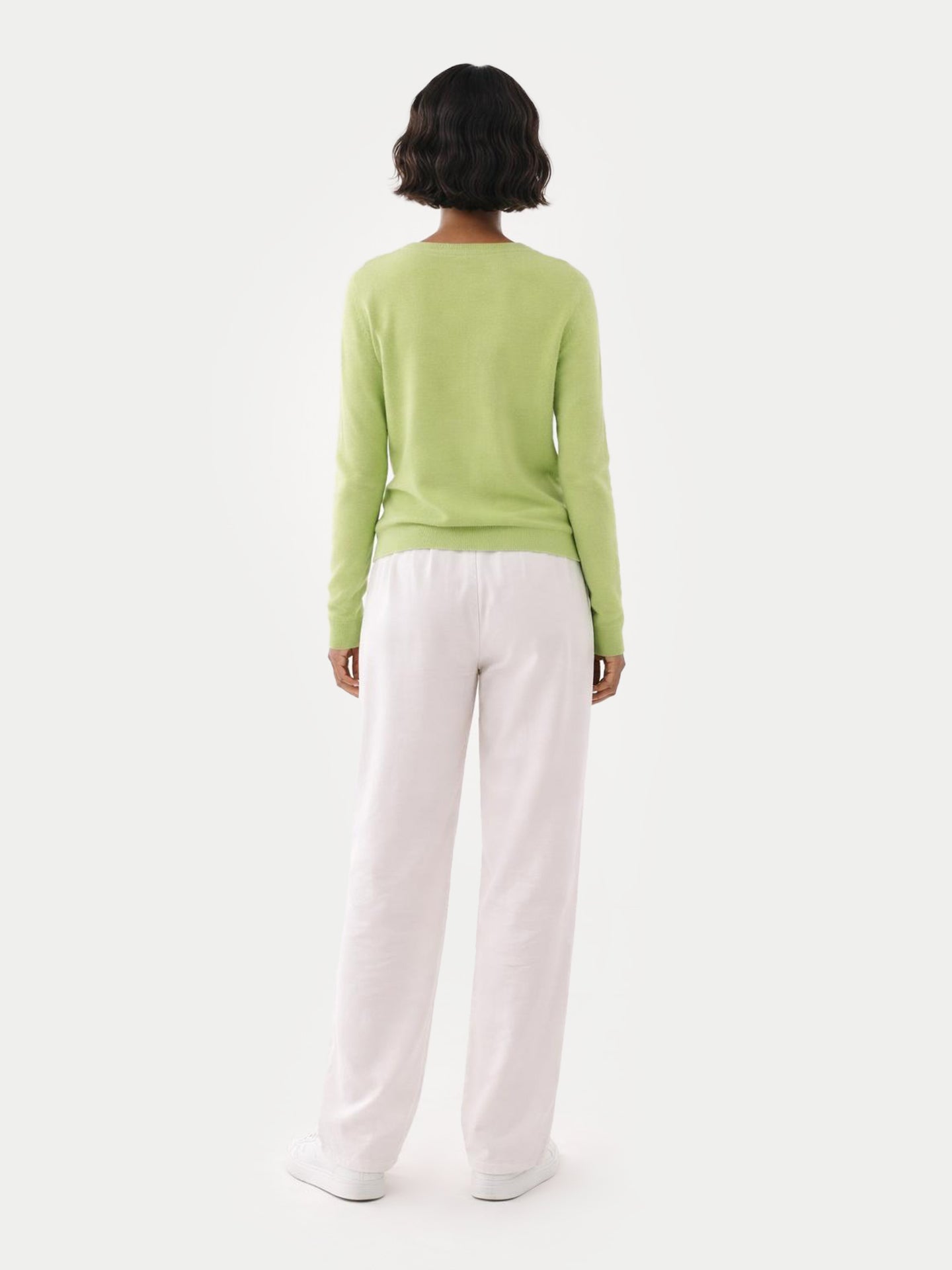 Essential Cashmere V-Neck Sweater Jade Lime - Gobi Cashmere