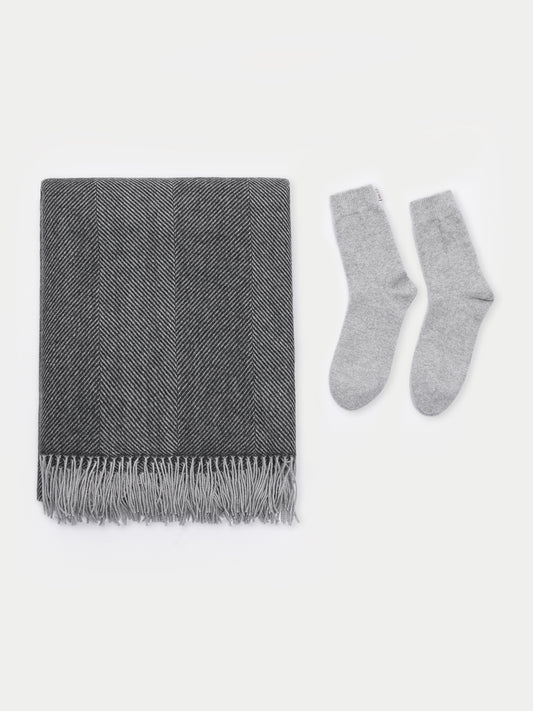 Cashmere Blanket and Socks Set | GOBI Cashmere