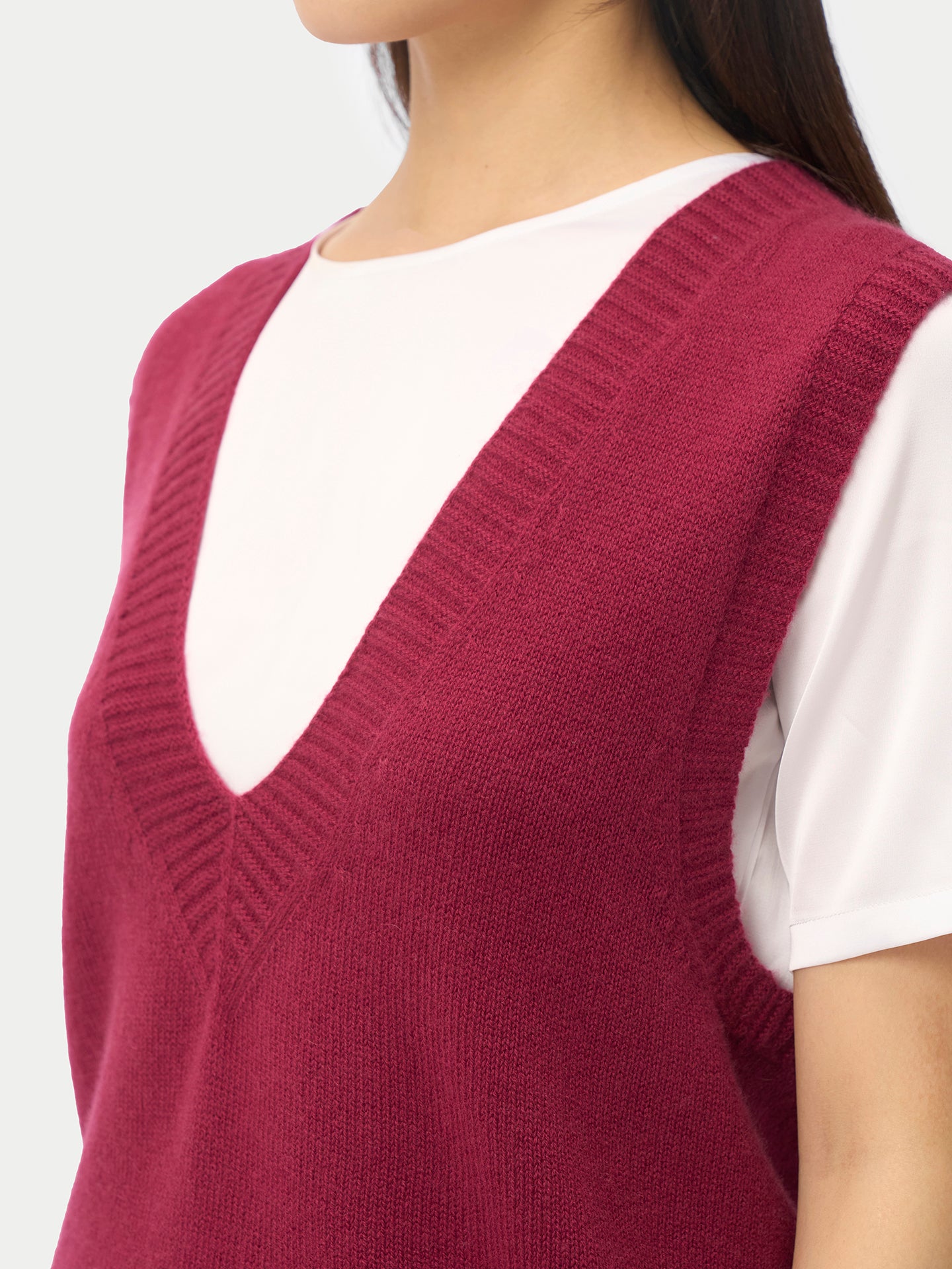 Women's Relaxed V-Neck Cashmere Vest