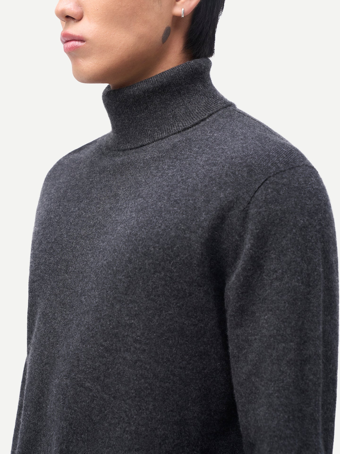 Timeless Turtleneck Cashmere Sweater