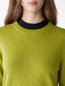 Essential Cashmere Crewneck Sweater Spinach Green - Gobi Cashmere #color_spinach-green