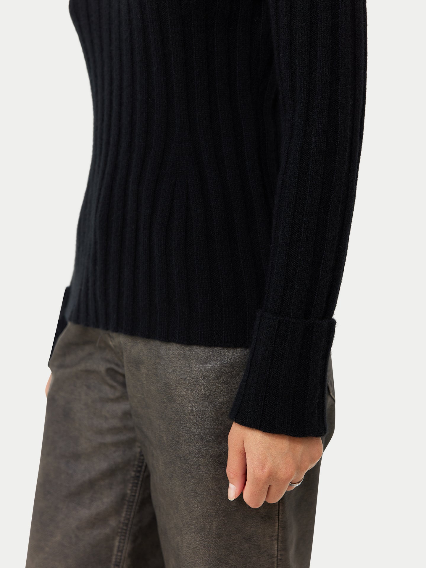 Women's Cashmere Turn-Up Cuffs Sweater Black - Gobi Cashmere