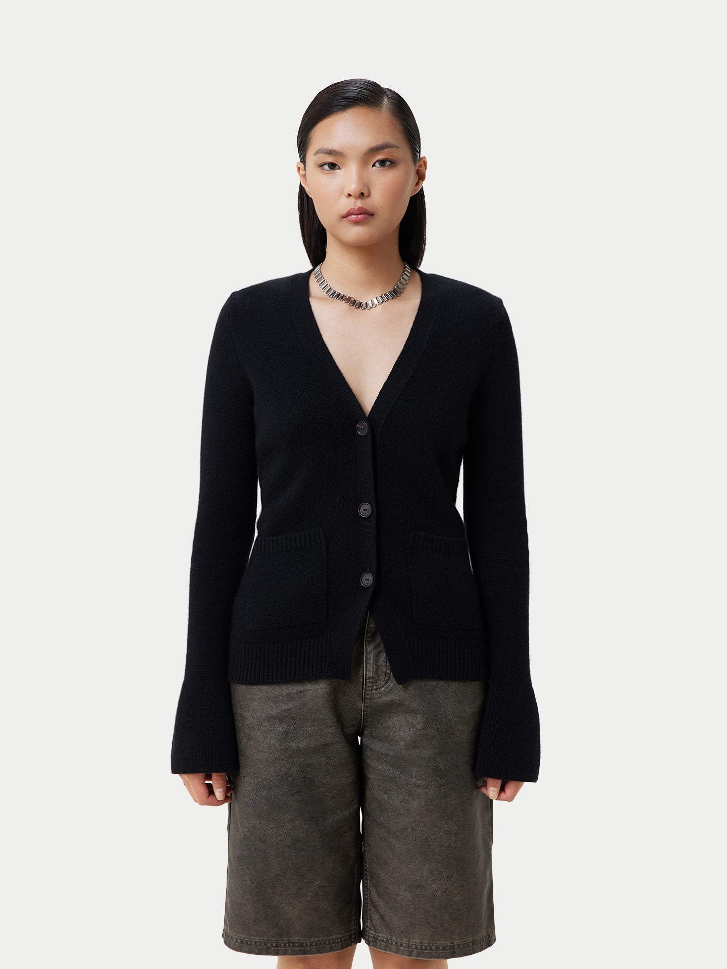 Women's Buttoned Cashmere V-Neck Cardigan Black - Gobi Cashmere

