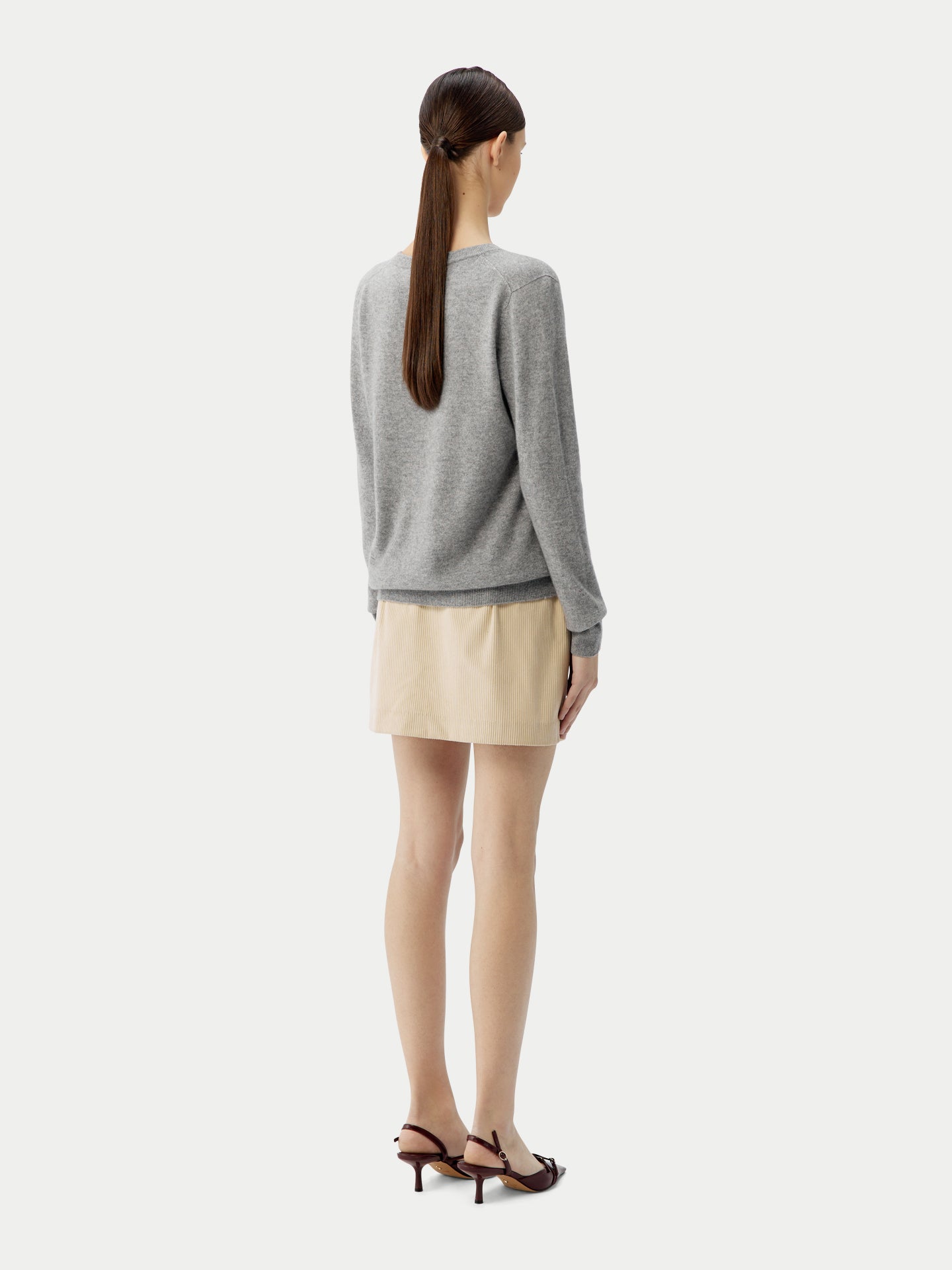 Essential Cashmere V-Neck Sweater