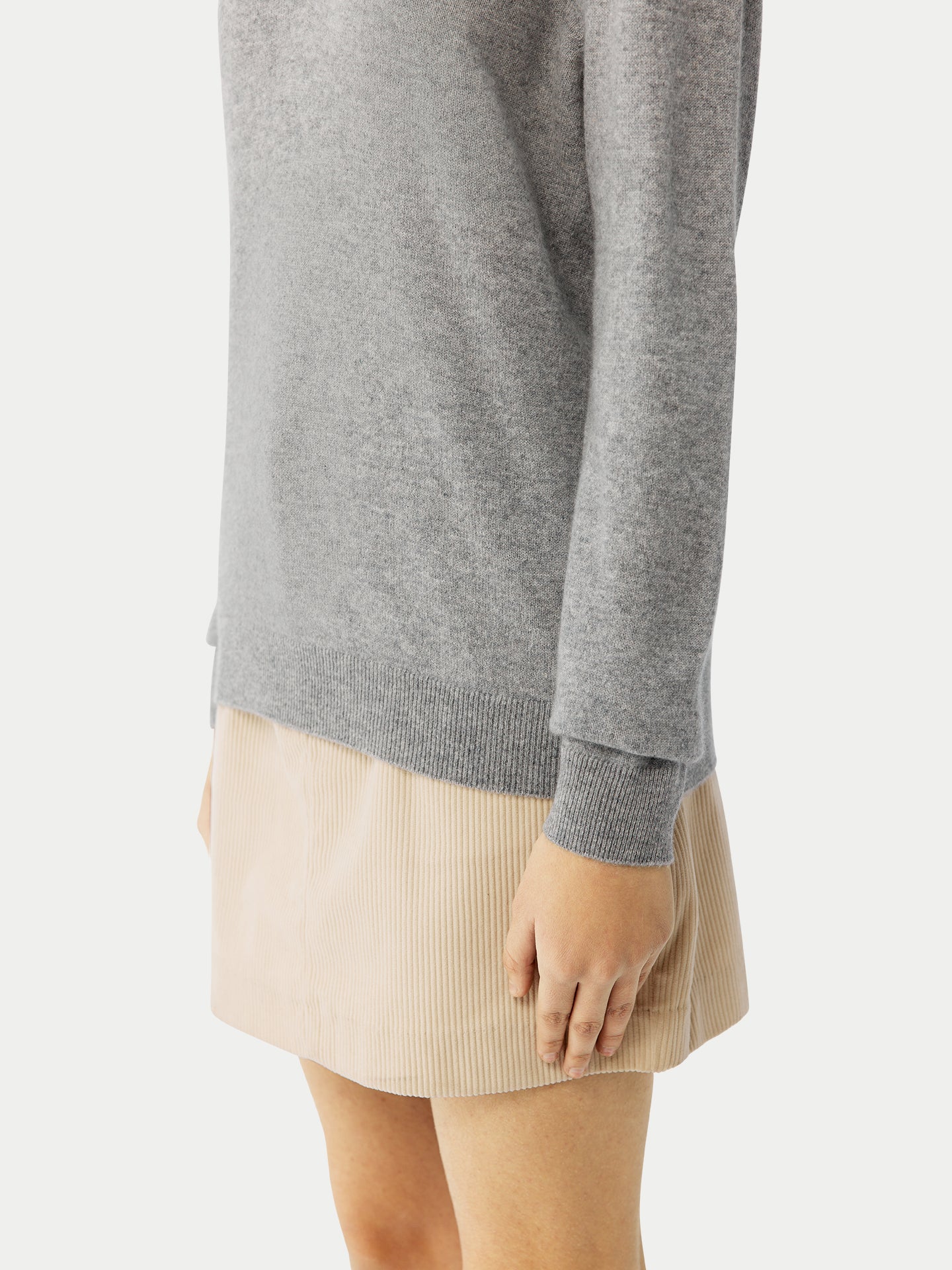 Essential Cashmere V-Neck Sweater