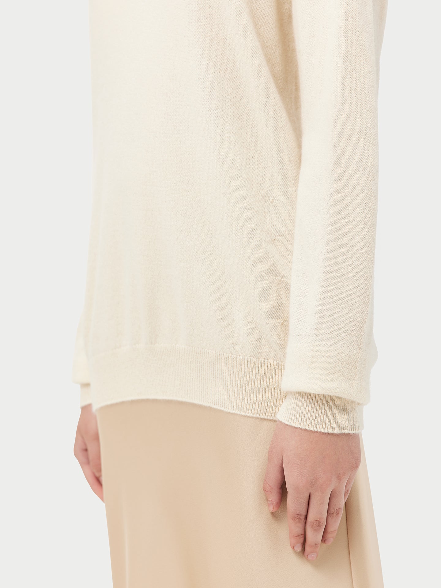 Women's Cashmere Basic Crew Neck Sweater Off White - Gobi Cashmere