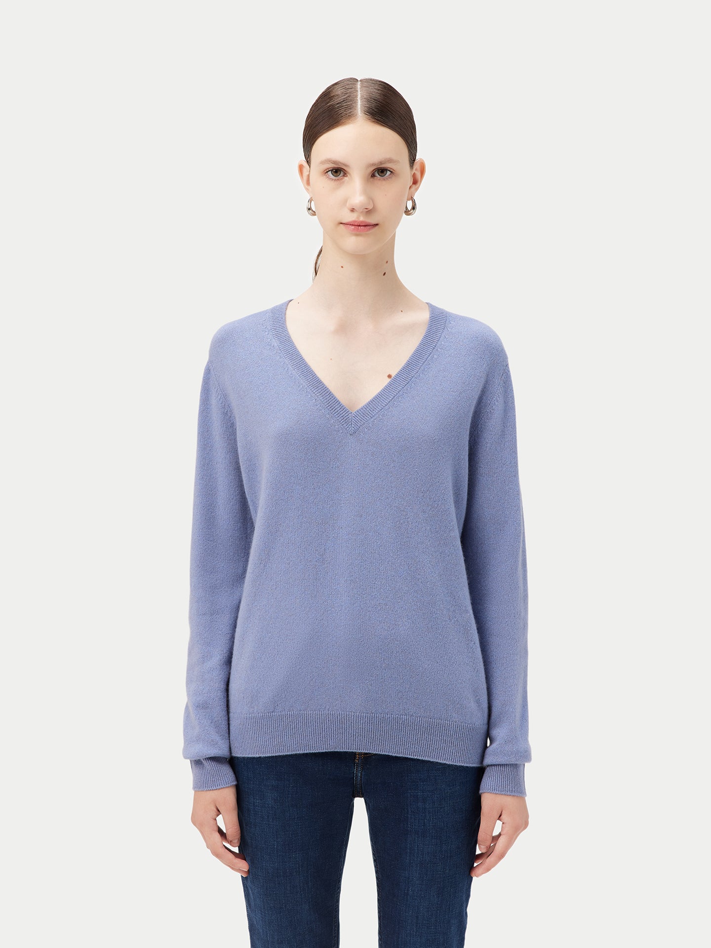 Essential Cashmere V-Neck Sweater