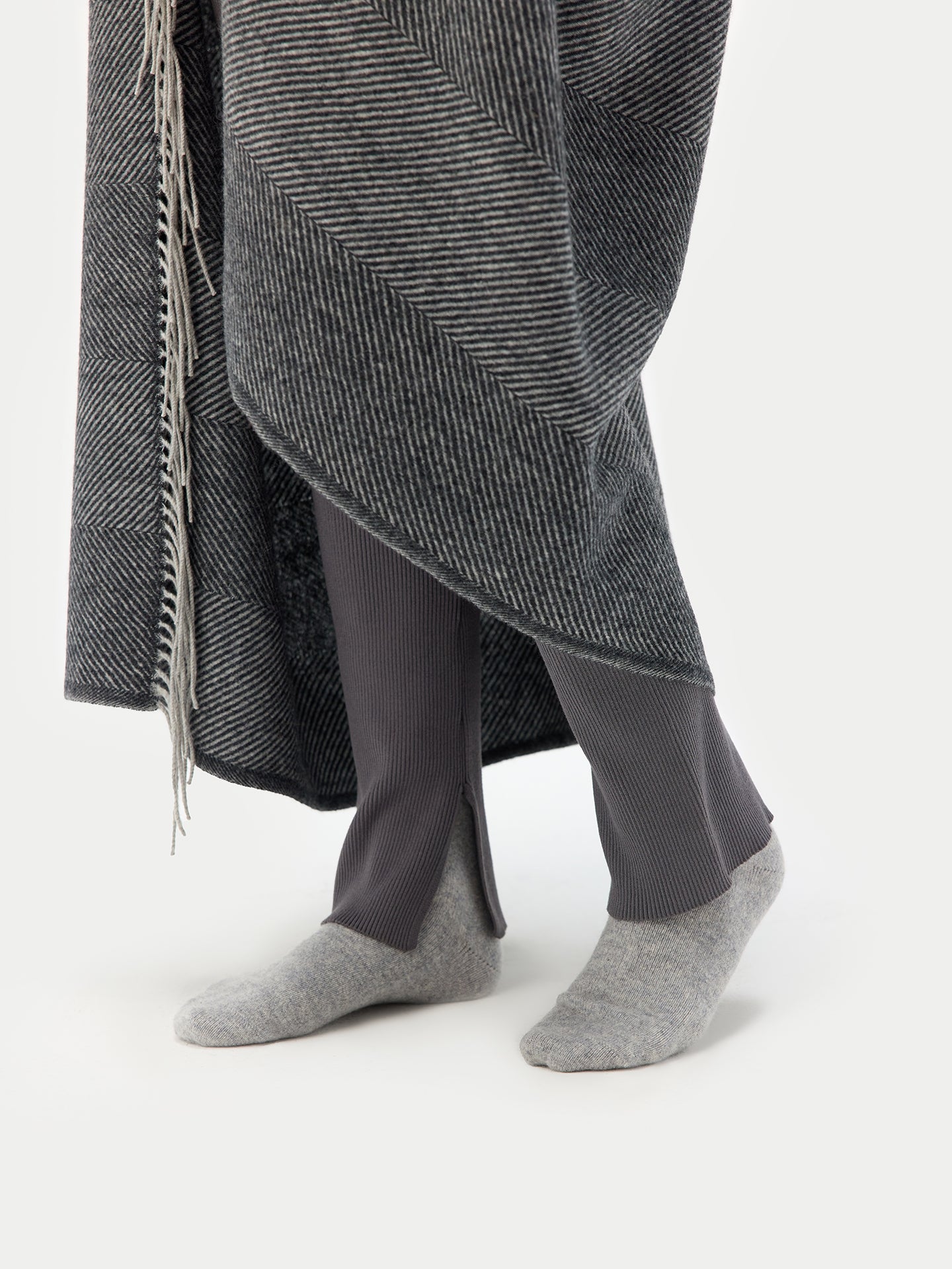 Throw & Socks Set