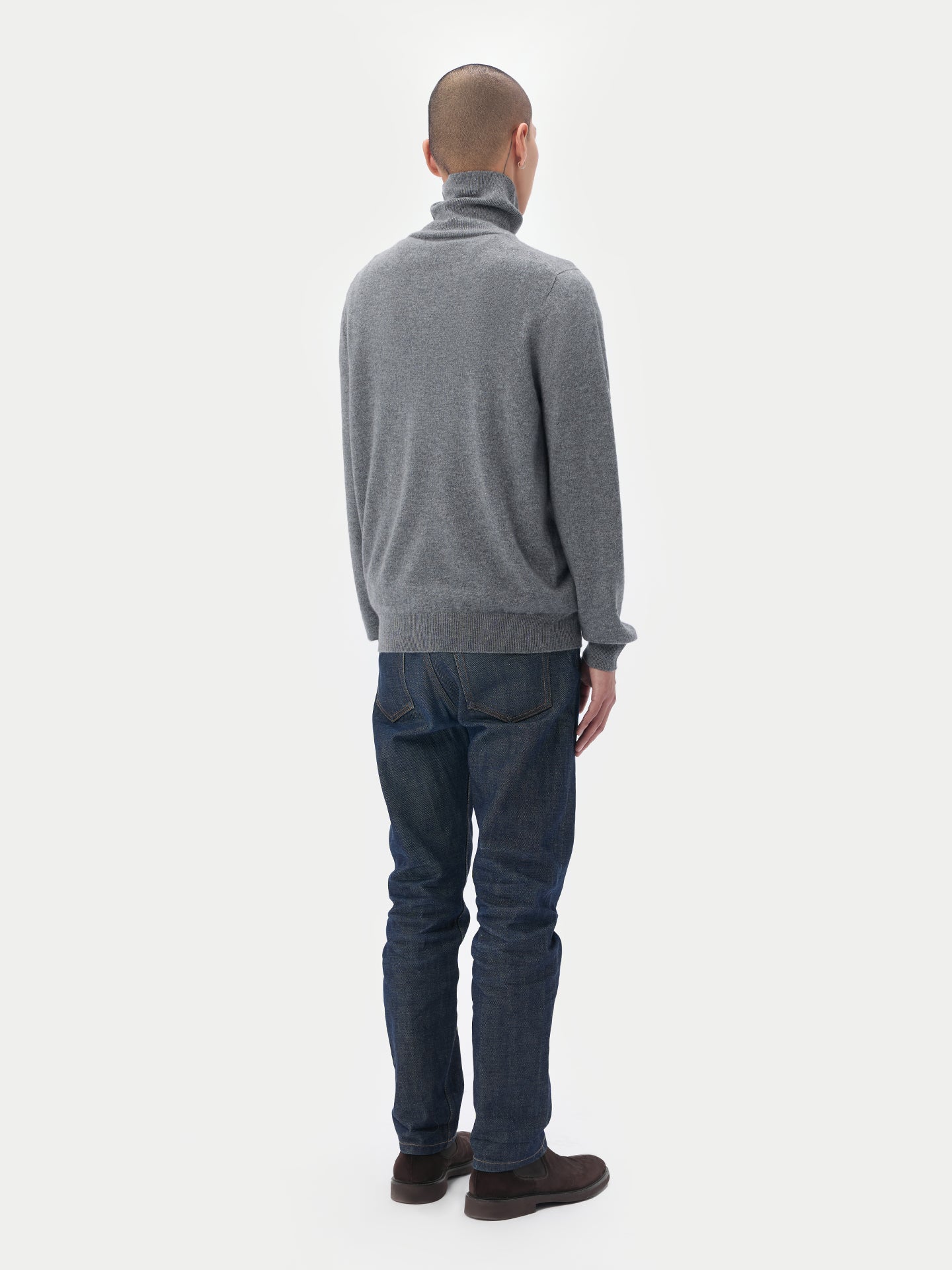 Essential Cashmere Turtle Neck Sweater