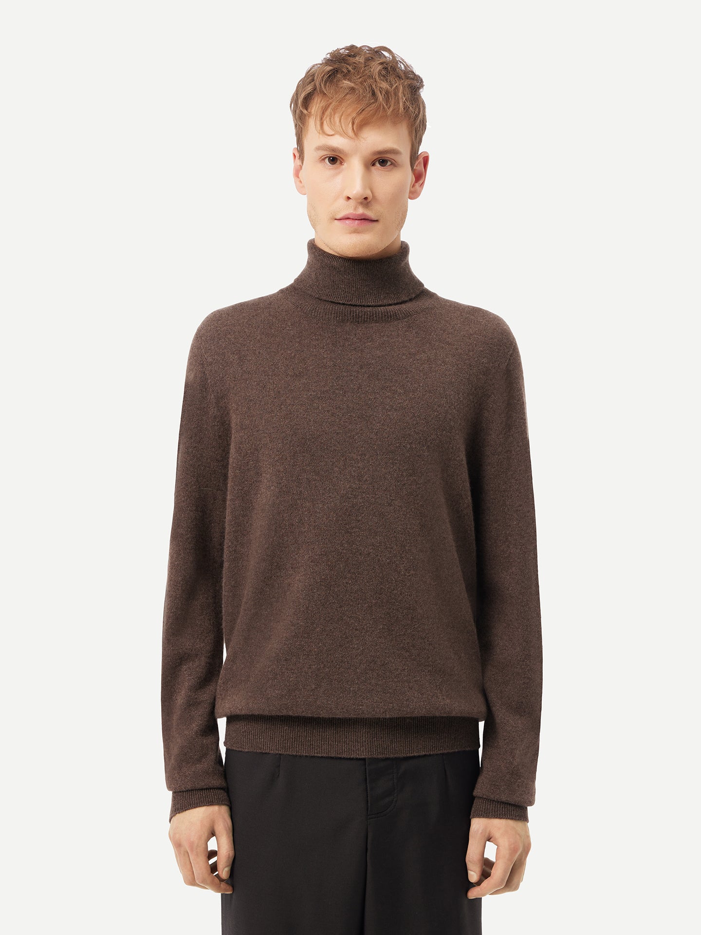 Essential Cashmere Turtle Neck Sweater