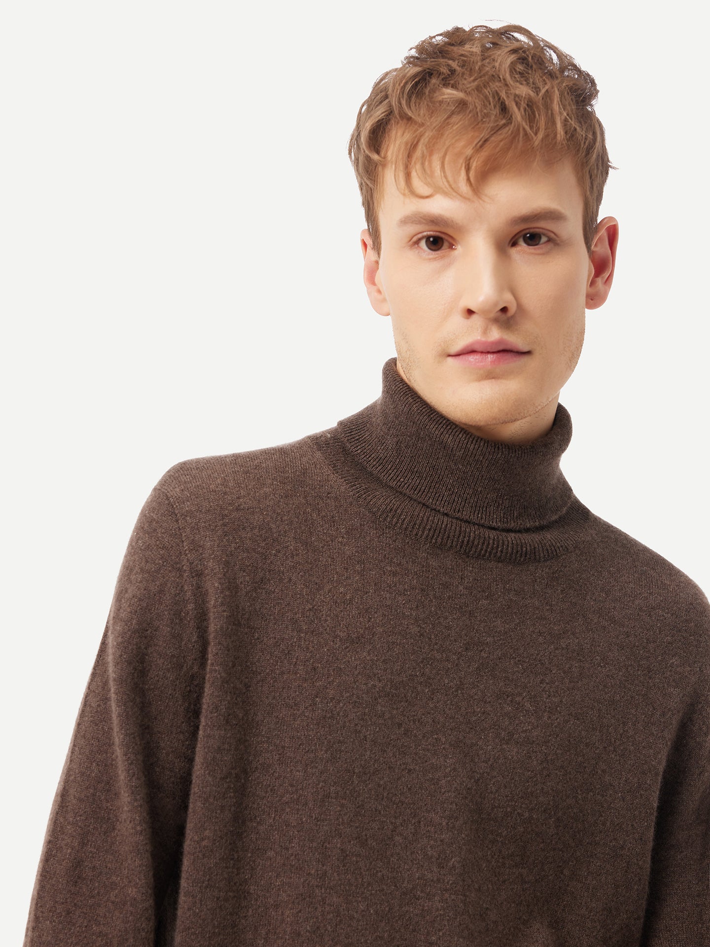 Essential Cashmere Turtle Neck Sweater