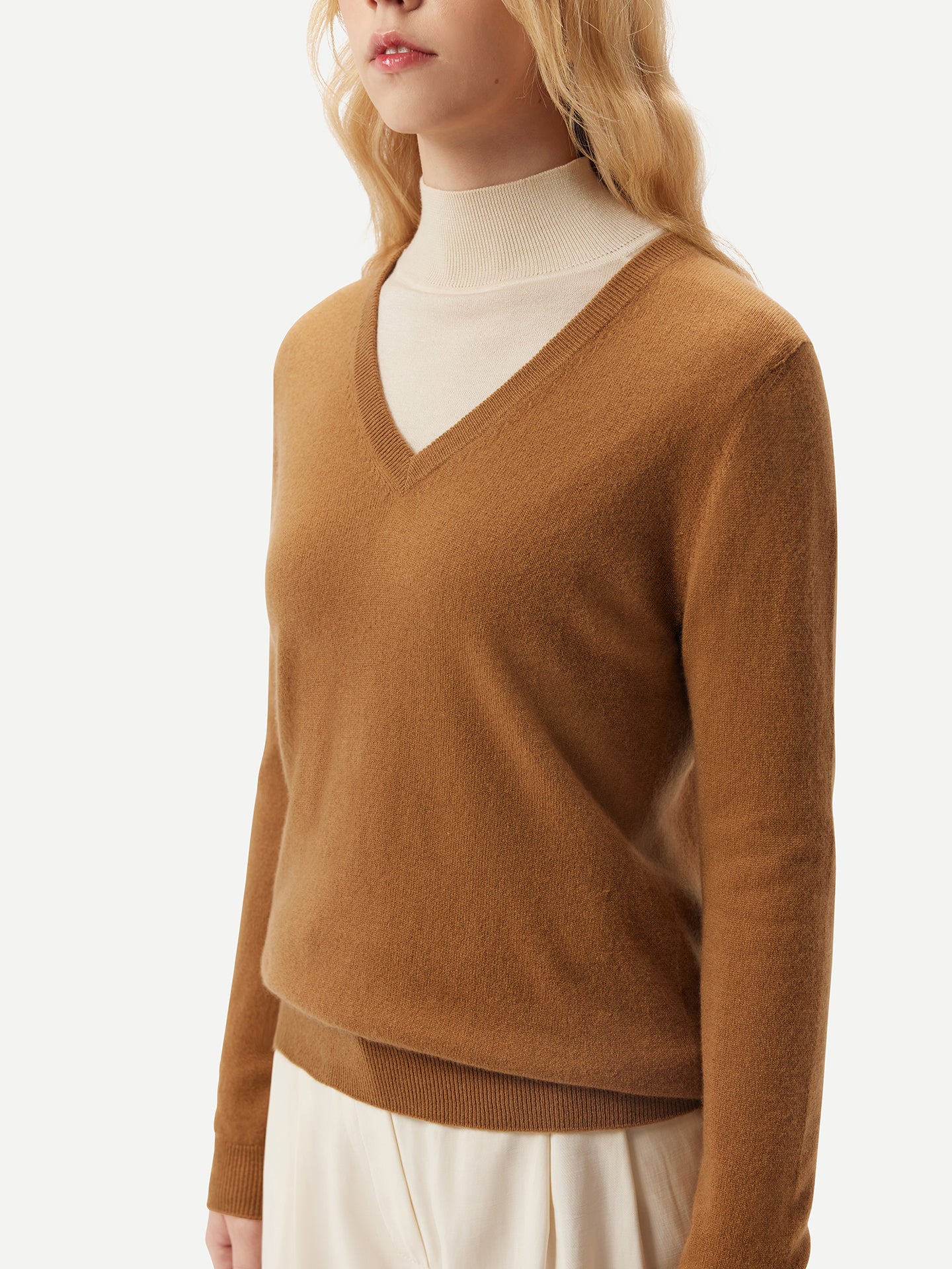 Women's Cashmere Basic V-Neck Sweater Almond - Gobi Cashmere