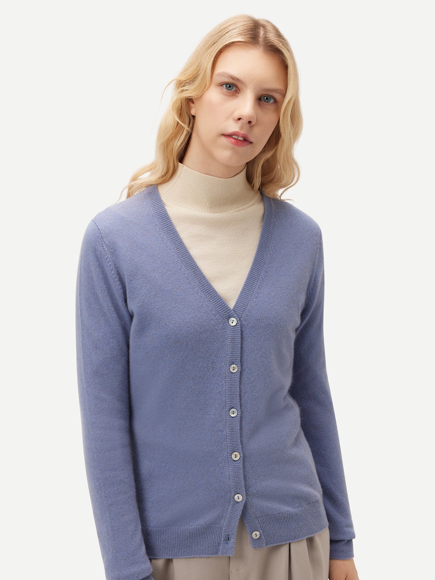 Women's Cashmere V-neck Button Cardigan English Manor - Gobi Cashmere