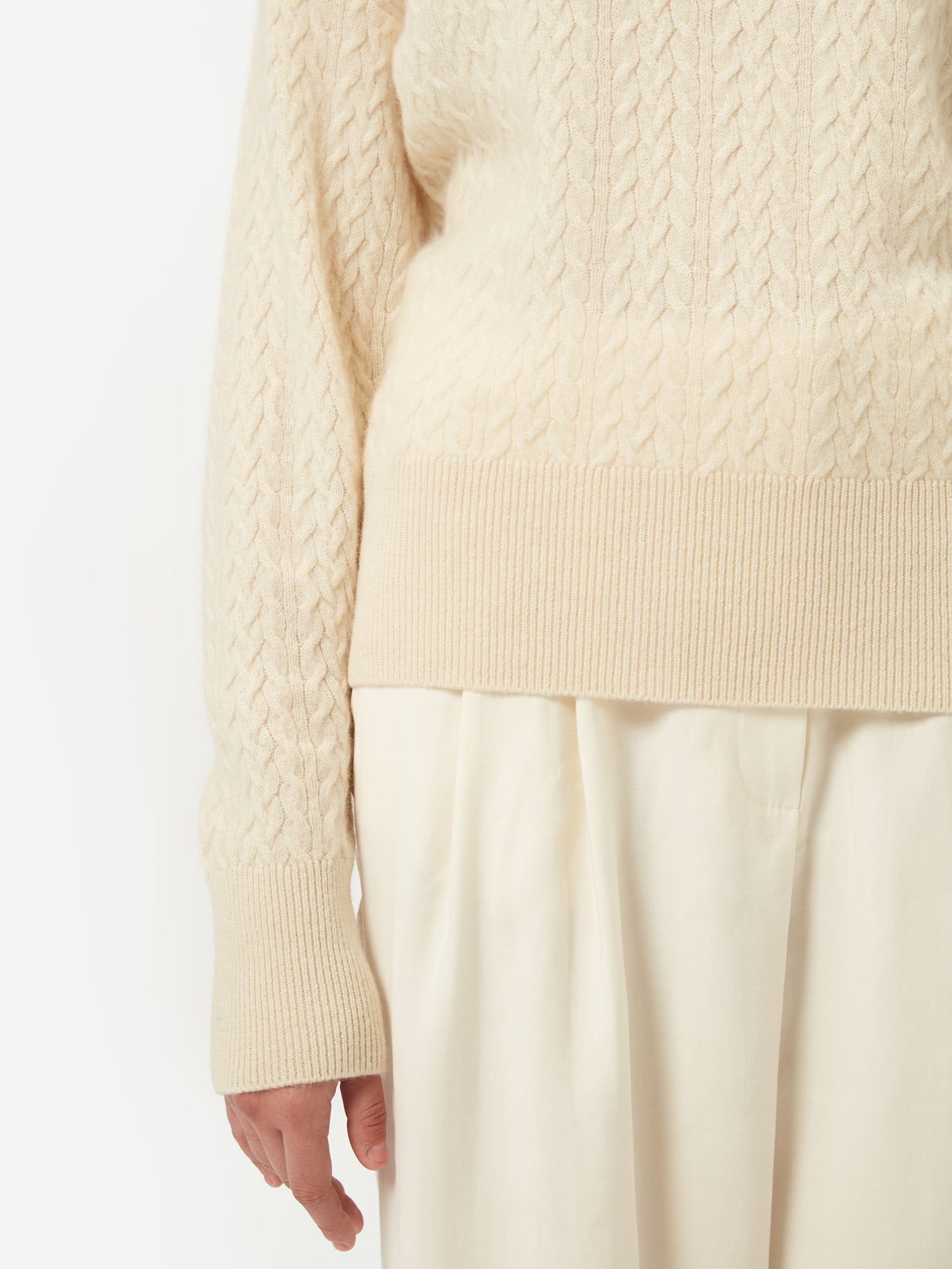 Women's Cable-Knit Cashmere Turtleneck Off White - Gobi Cashmere