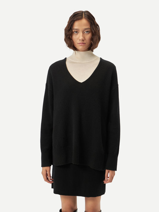 Relaxed-Fit Cashmere V-Neck Sweater