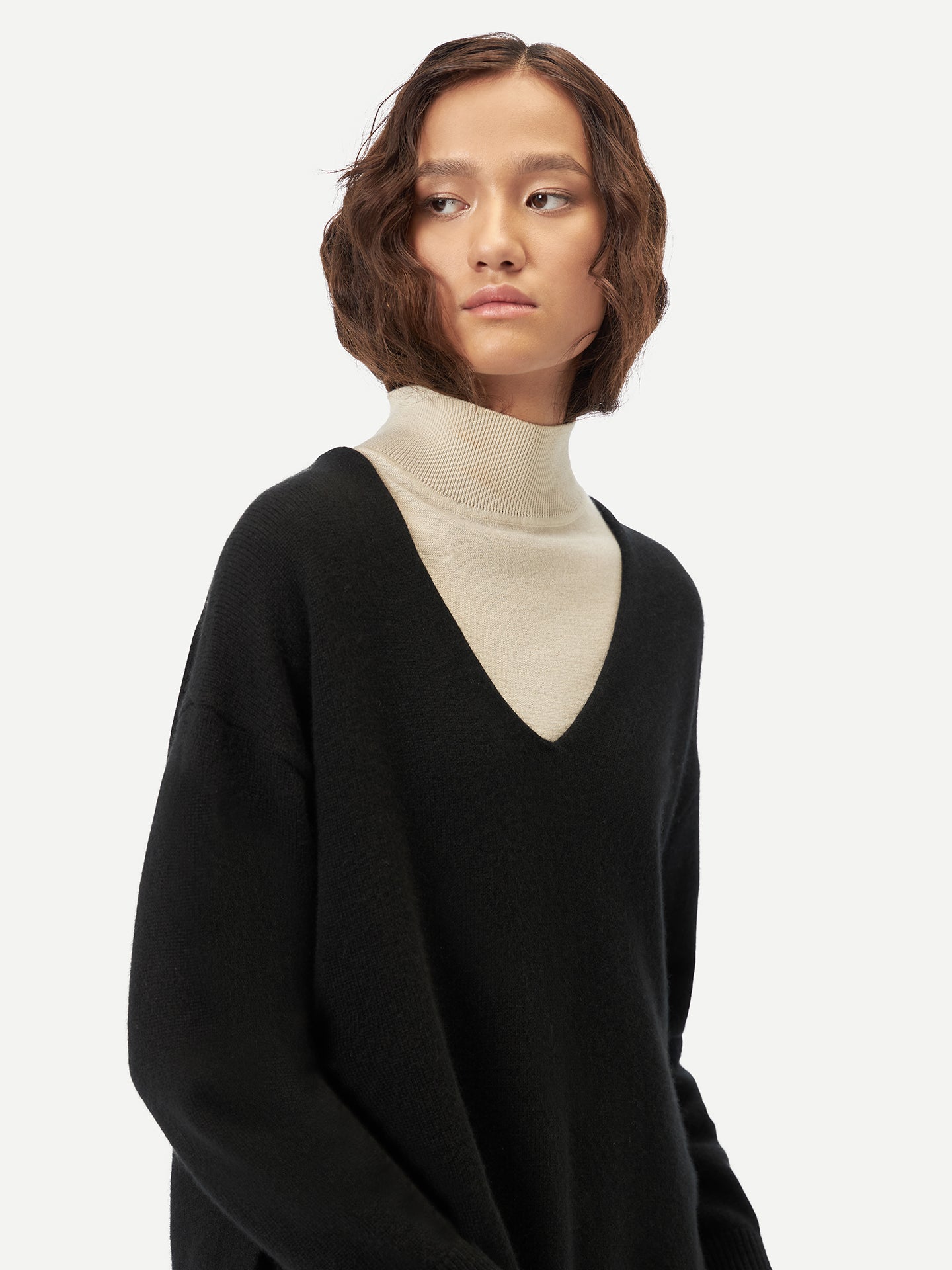 Relaxed-Fit Cashmere V-Neck Sweater