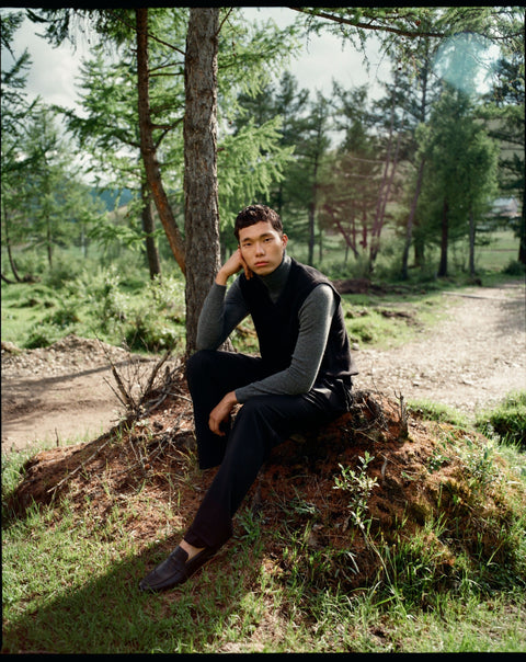 Timeless Cashmere V-Neck Vest in Black, editorial photo