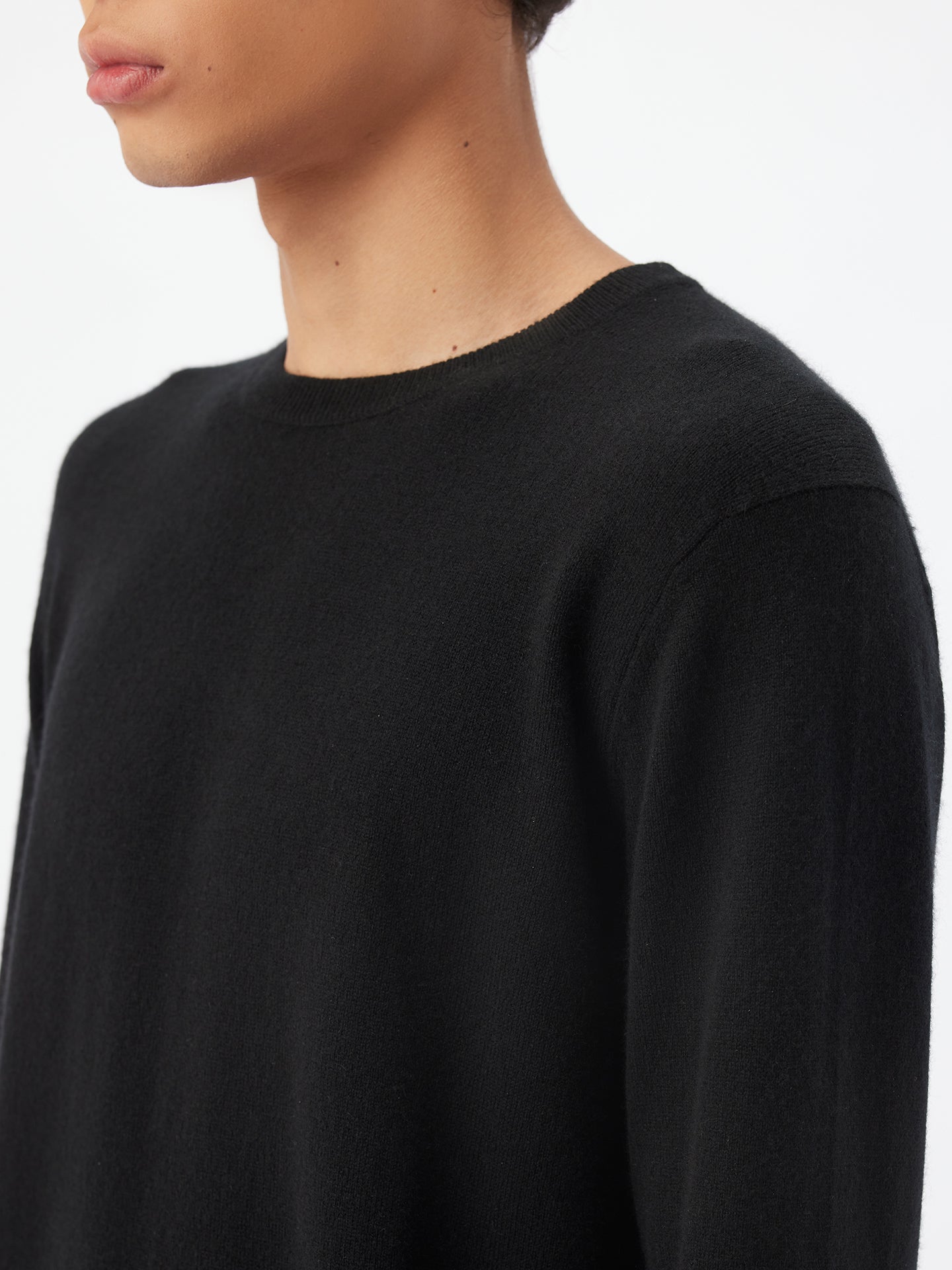 Men's Cashmere Crew Neck Black - Gobi Cashmere