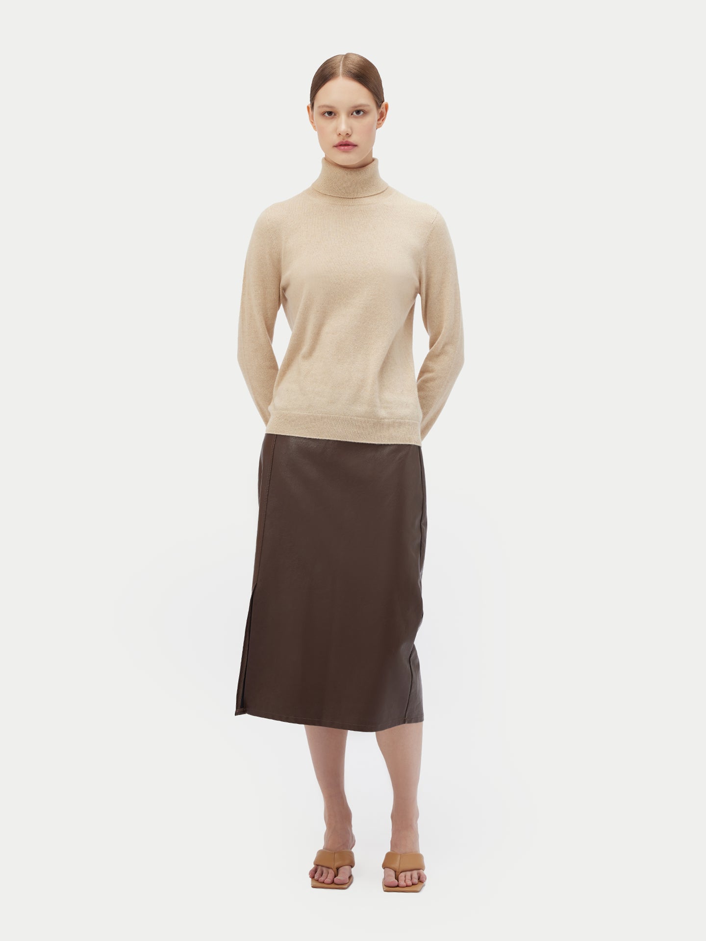 Women's Cashmere Classic Turtleneck Beige - Gobi Cashmere