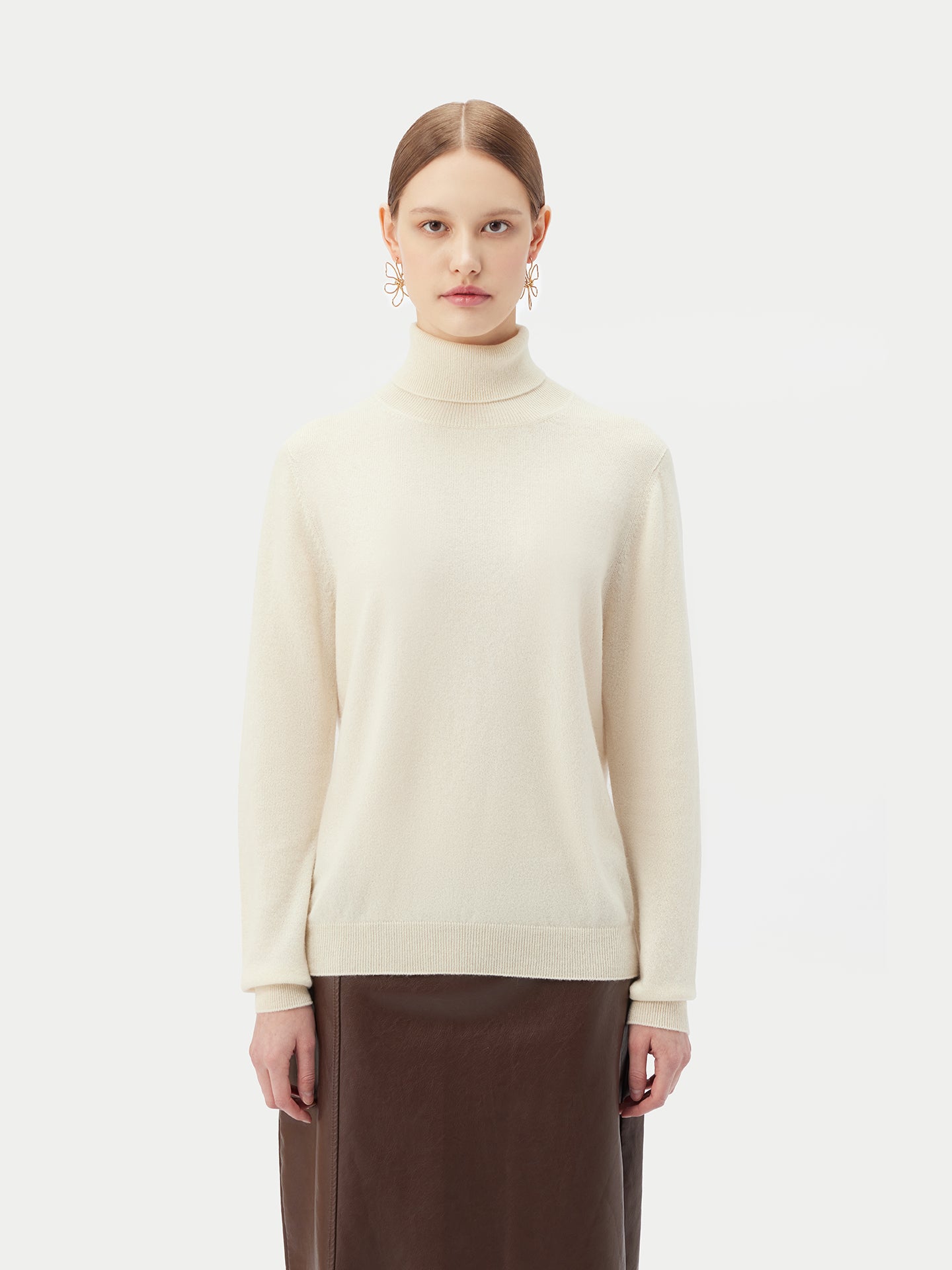 Essential Cashmere Turtle Neck Sweater