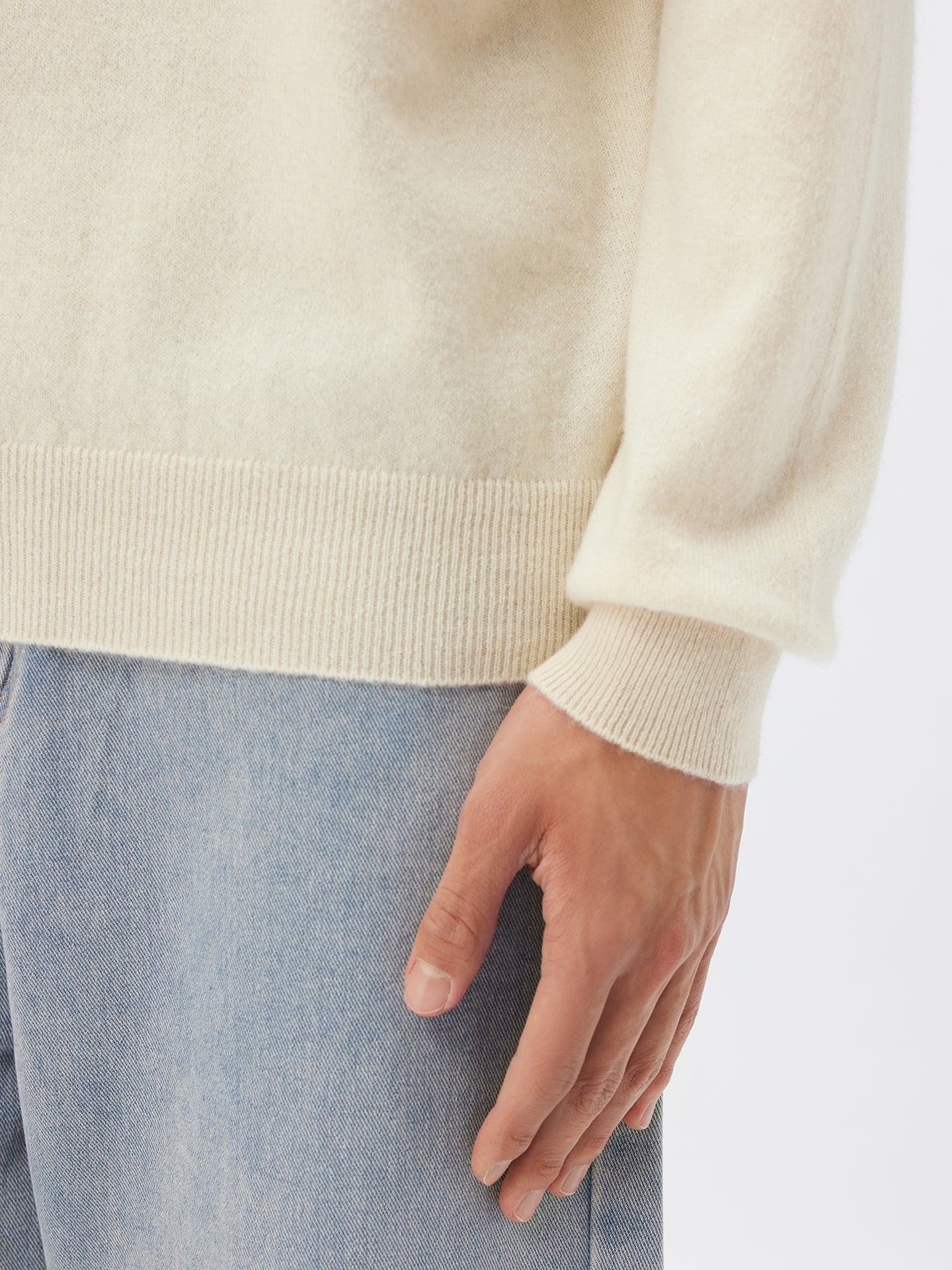 Organic Cashmere Color Essential Crew Neck Sweater