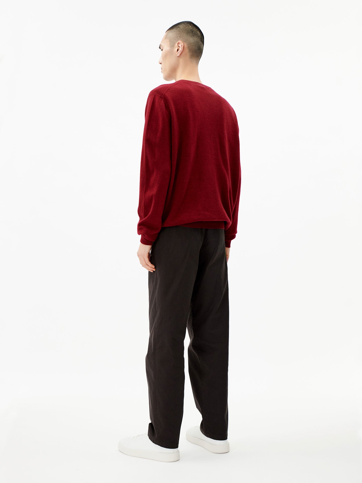 Men's Cashmere Basic V-Neck Sweater Bordeaux - Gobi Cashmere