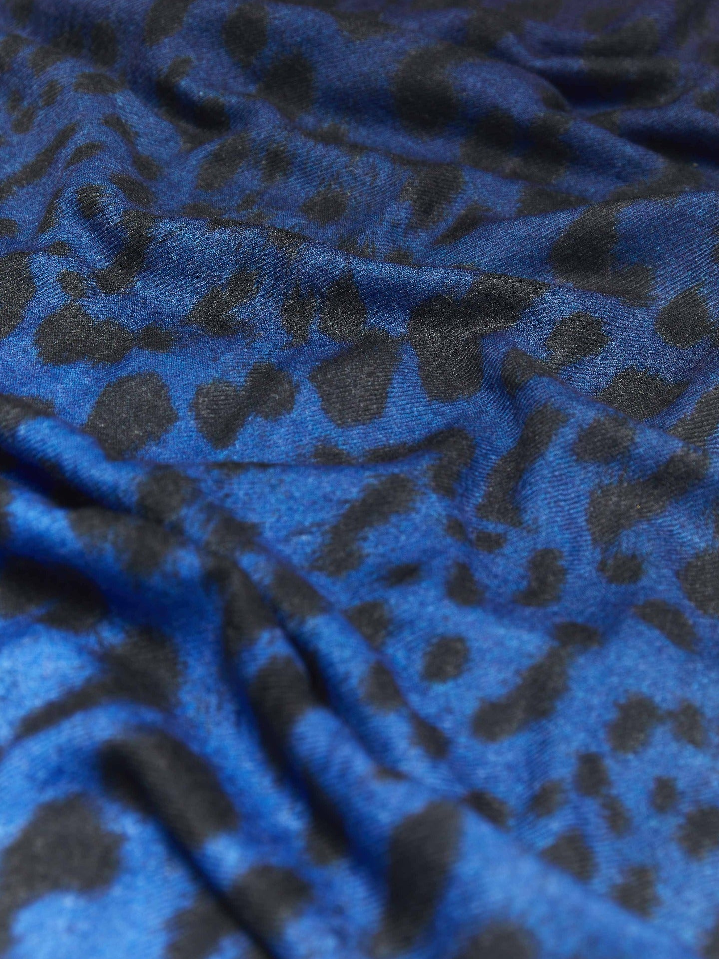 Women's Cashmere Printed Shawl Blueprint - Gobi Cashmere