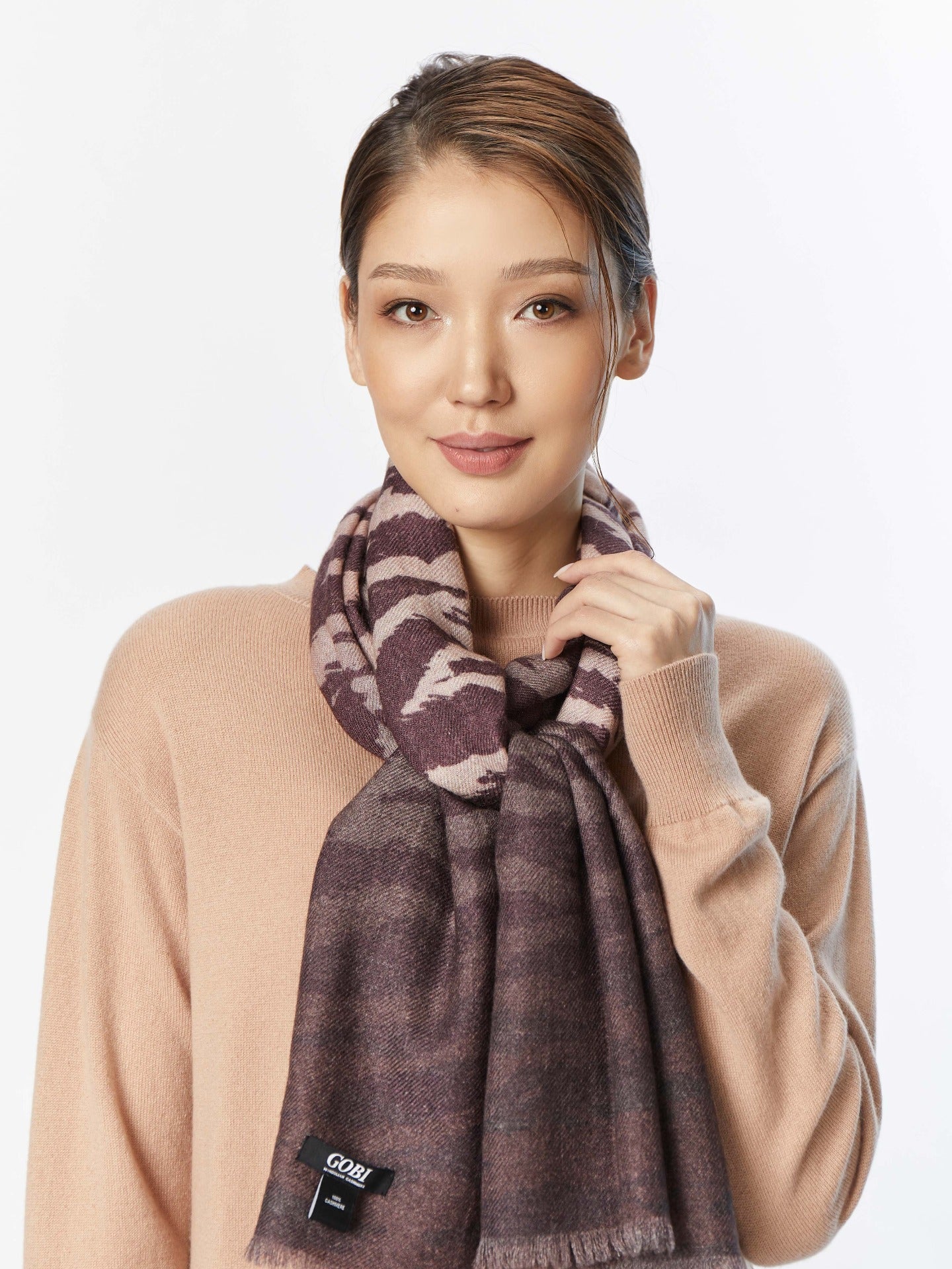 Women's Cashmere Animal Print Scarf Decadent Chocolate - Gobi Cashmere