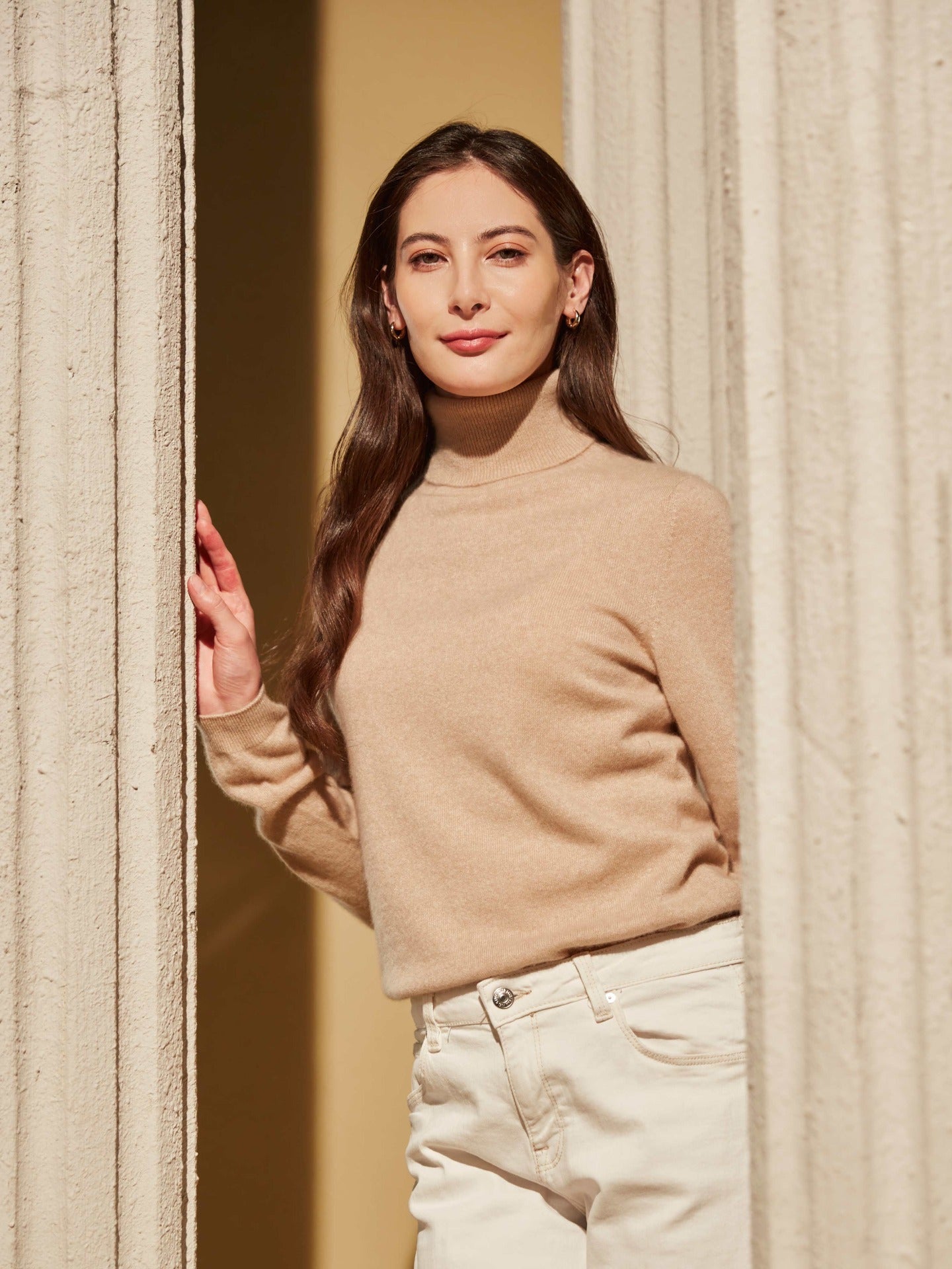 Women's Cashmere Classic Turtleneck Beige - Gobi Cashmere