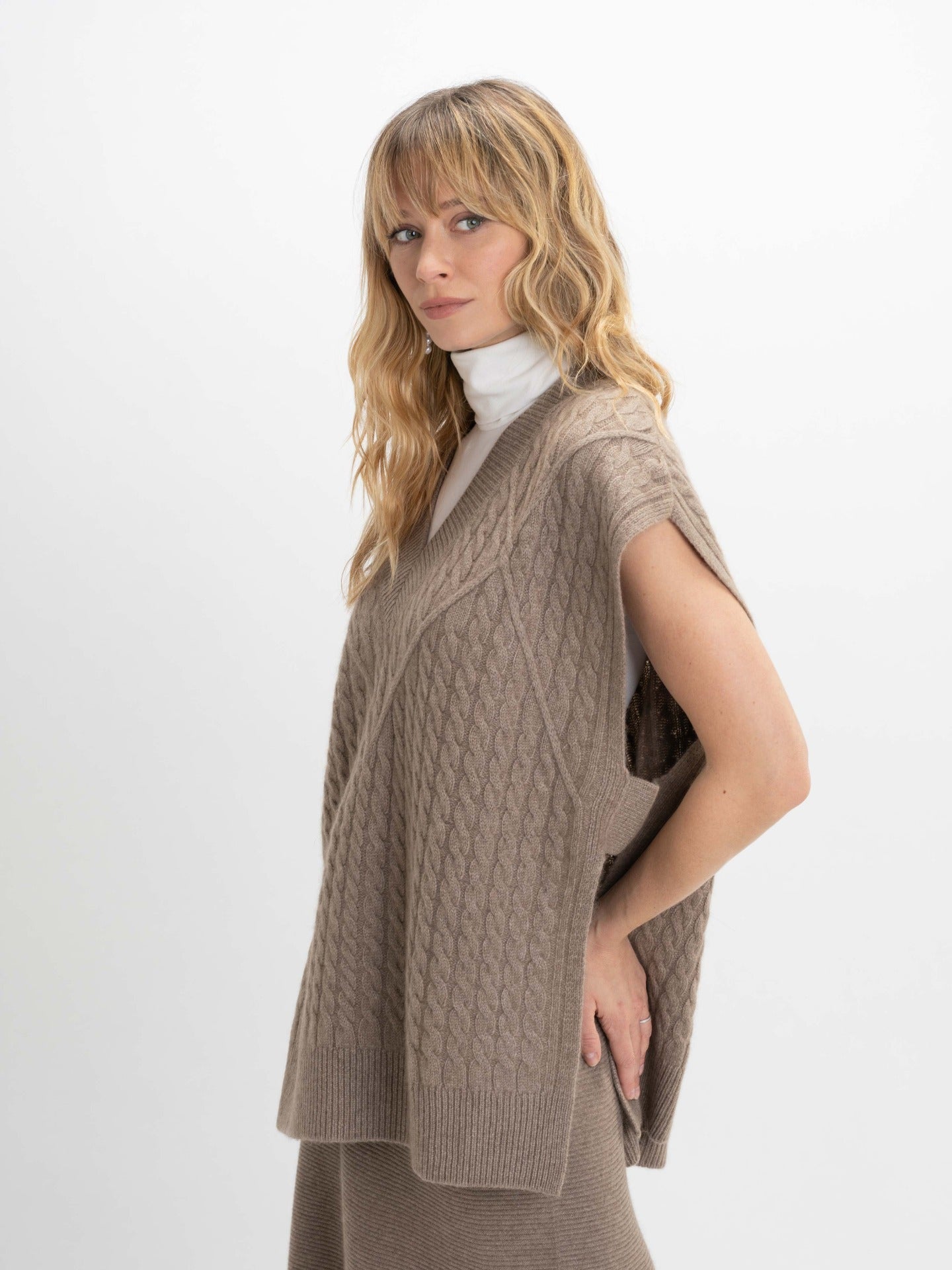Women's Cashmere Chunky Vest Taupe - Gobi Cashmere