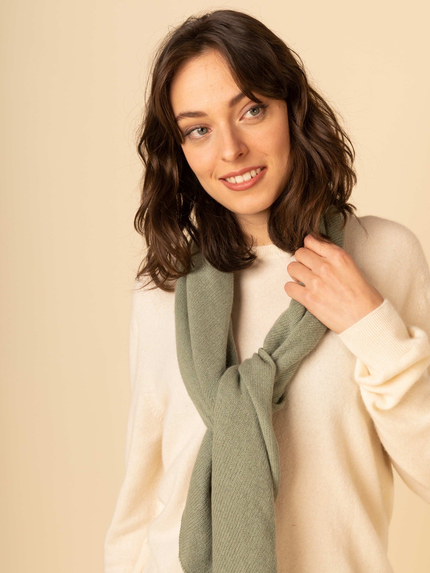 Women's Cashmere Knit Triangle Scarf Loden Frost - Gobi Cashmere