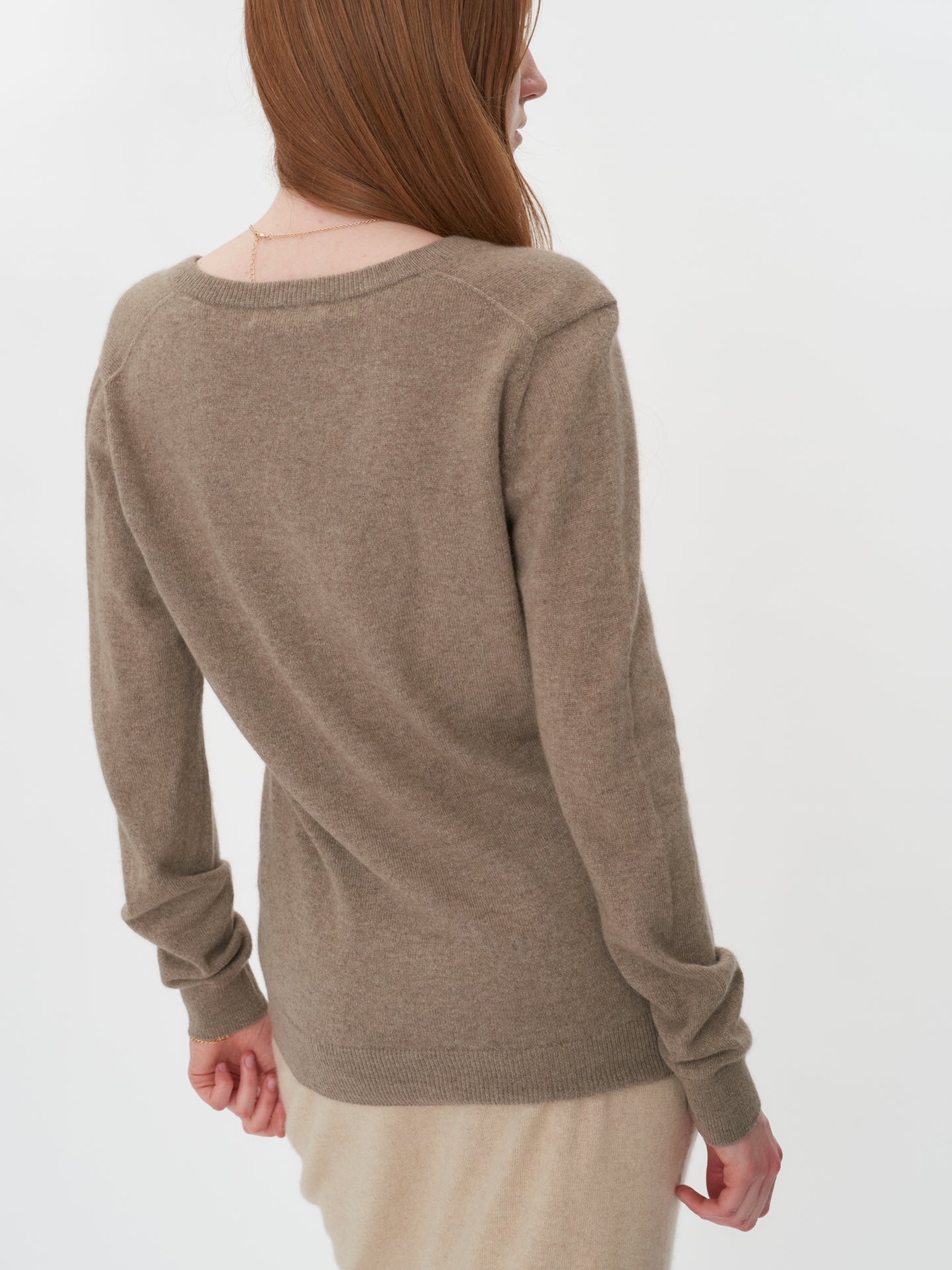 Women's Cashmere Basic V-Neck Sweater Taupe - Gobi Cashmere
