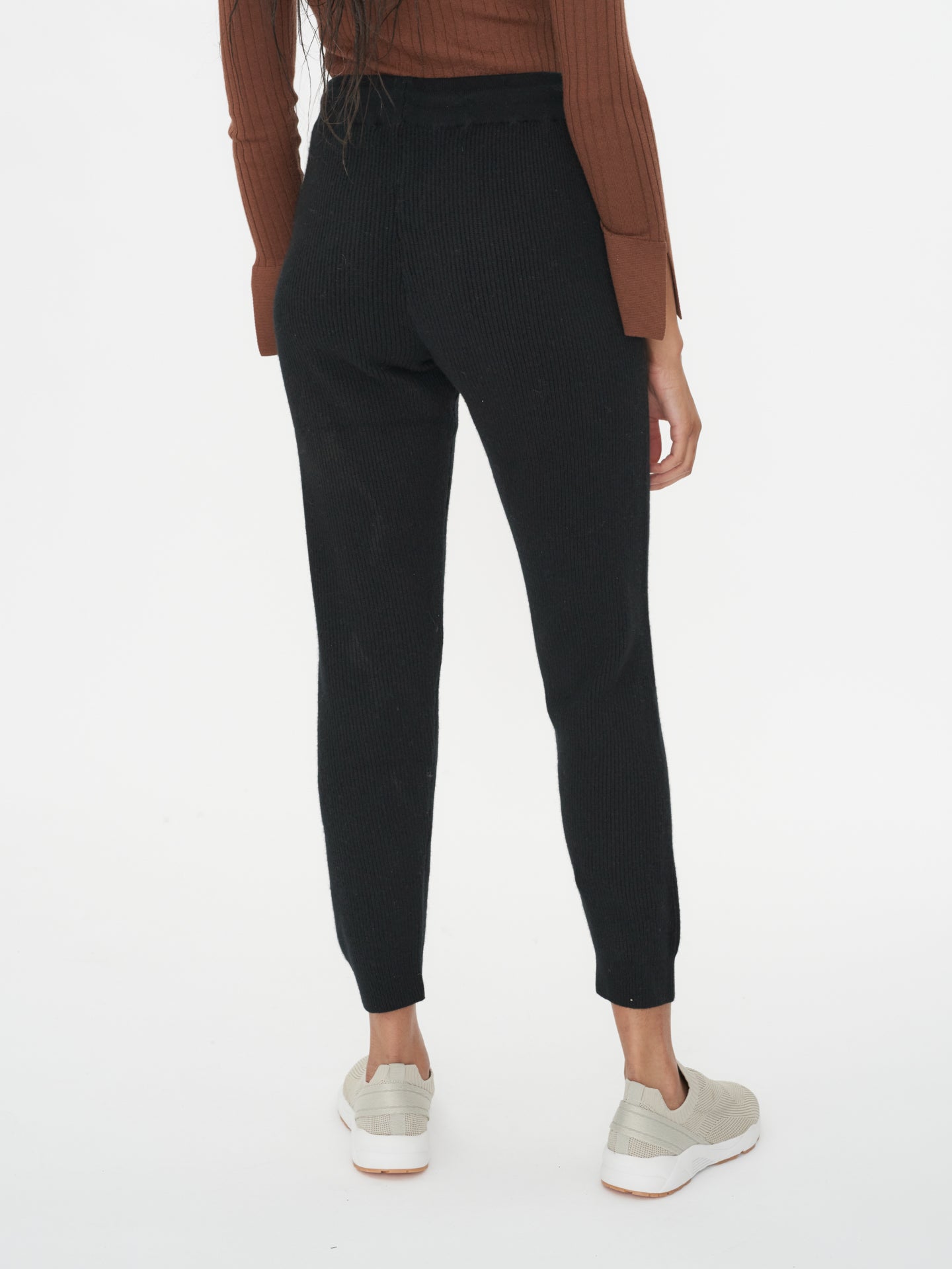 Women's Cashmere Joggers Black - Gobi Cashmere
