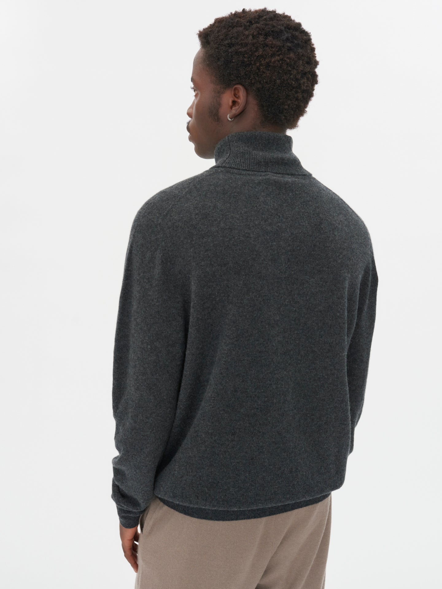 Men's Cashmere Basic Turtleneck Sweater Charcaol - Gobi Cashmere