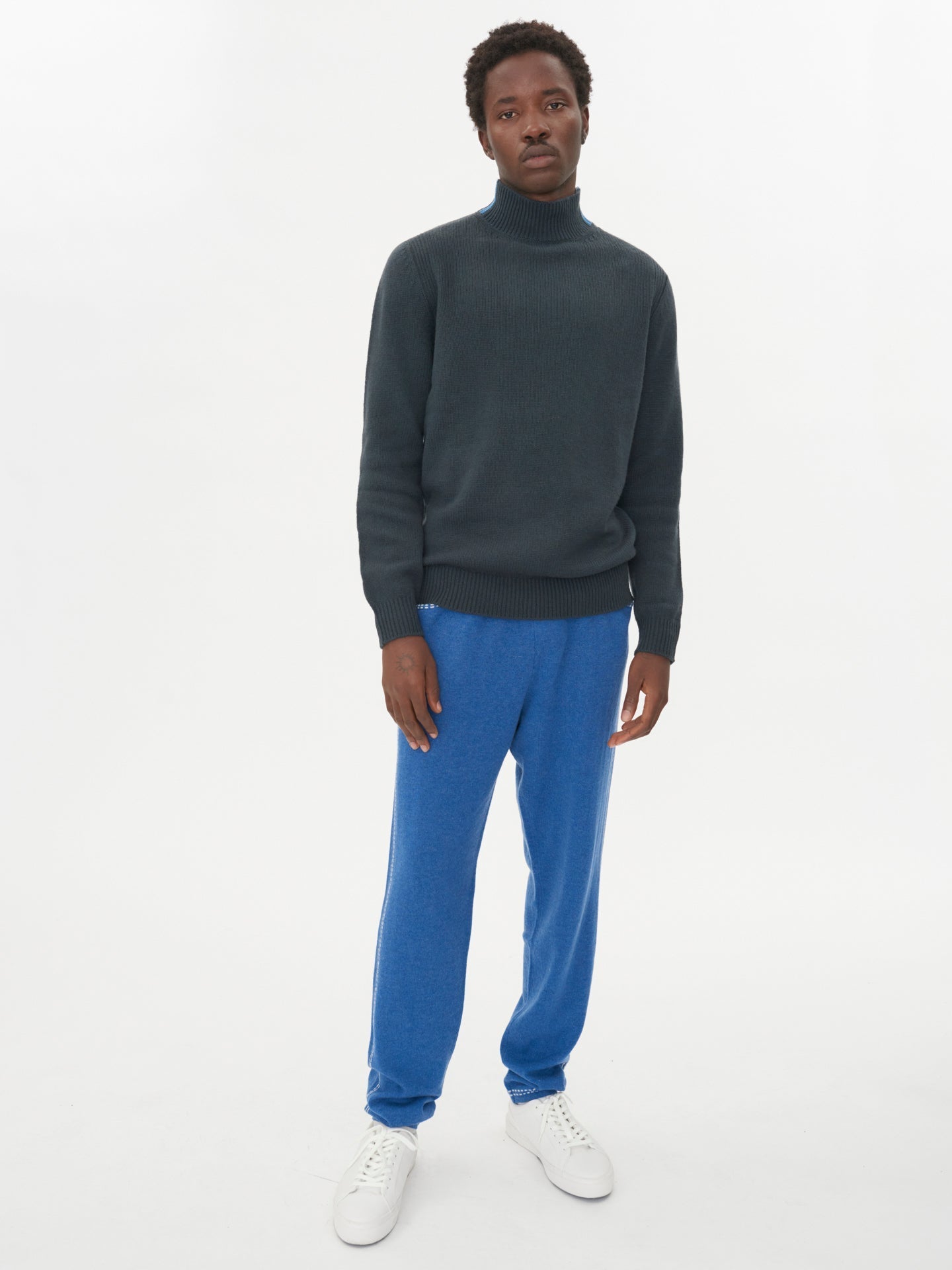 Men's Cashmere Colour Tipped Collar Mock Neck Blue Heaven - Gobi Cashmere