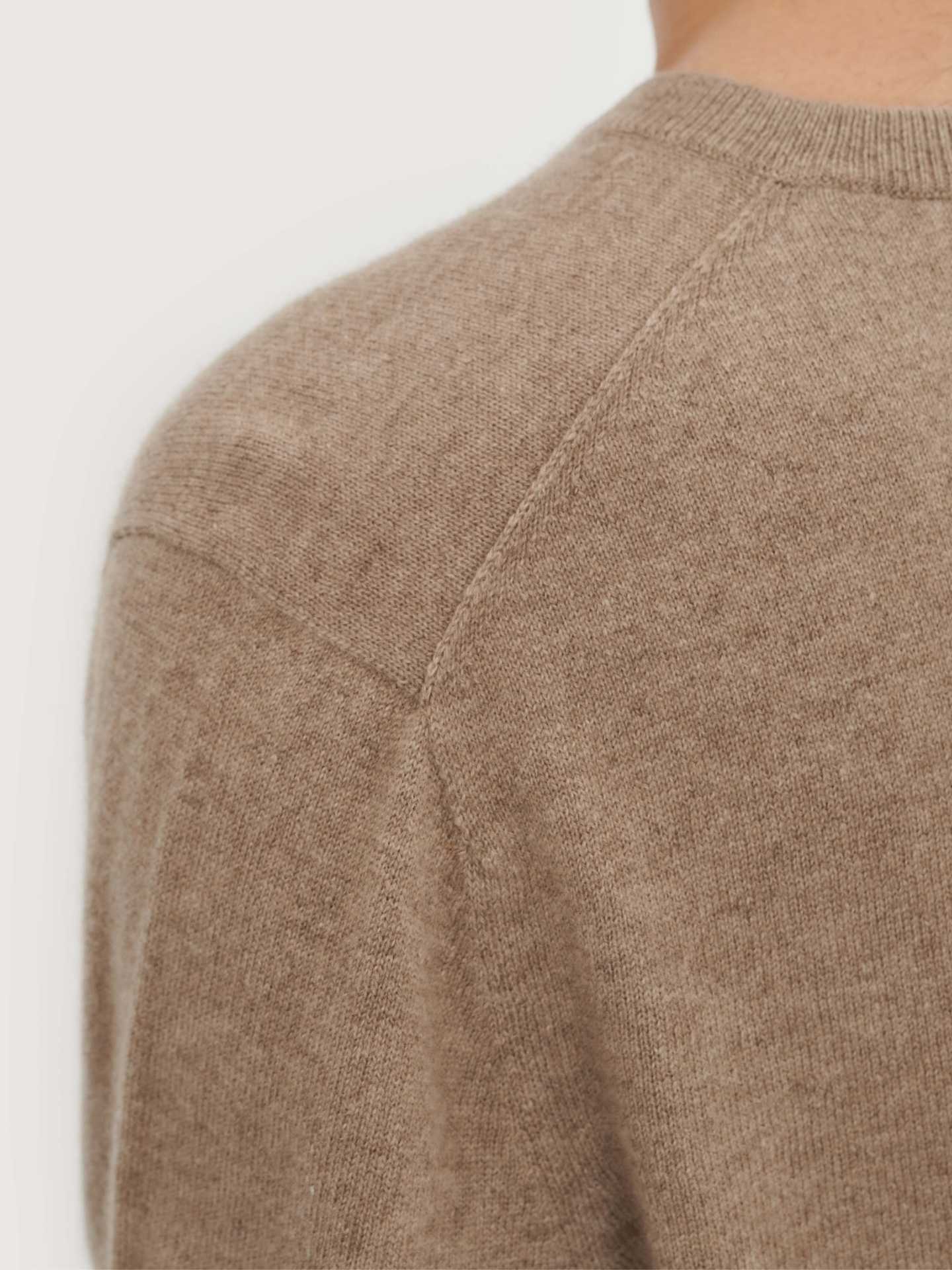 Men's Cashmere Basic V-Neck Sweater Taupe - Gobi Cashmere
