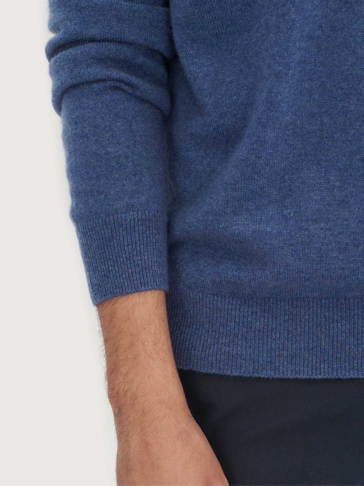 Men's Cashmere Basic V-Neck Sweater Bijou Blue - Gobi Cashmere
