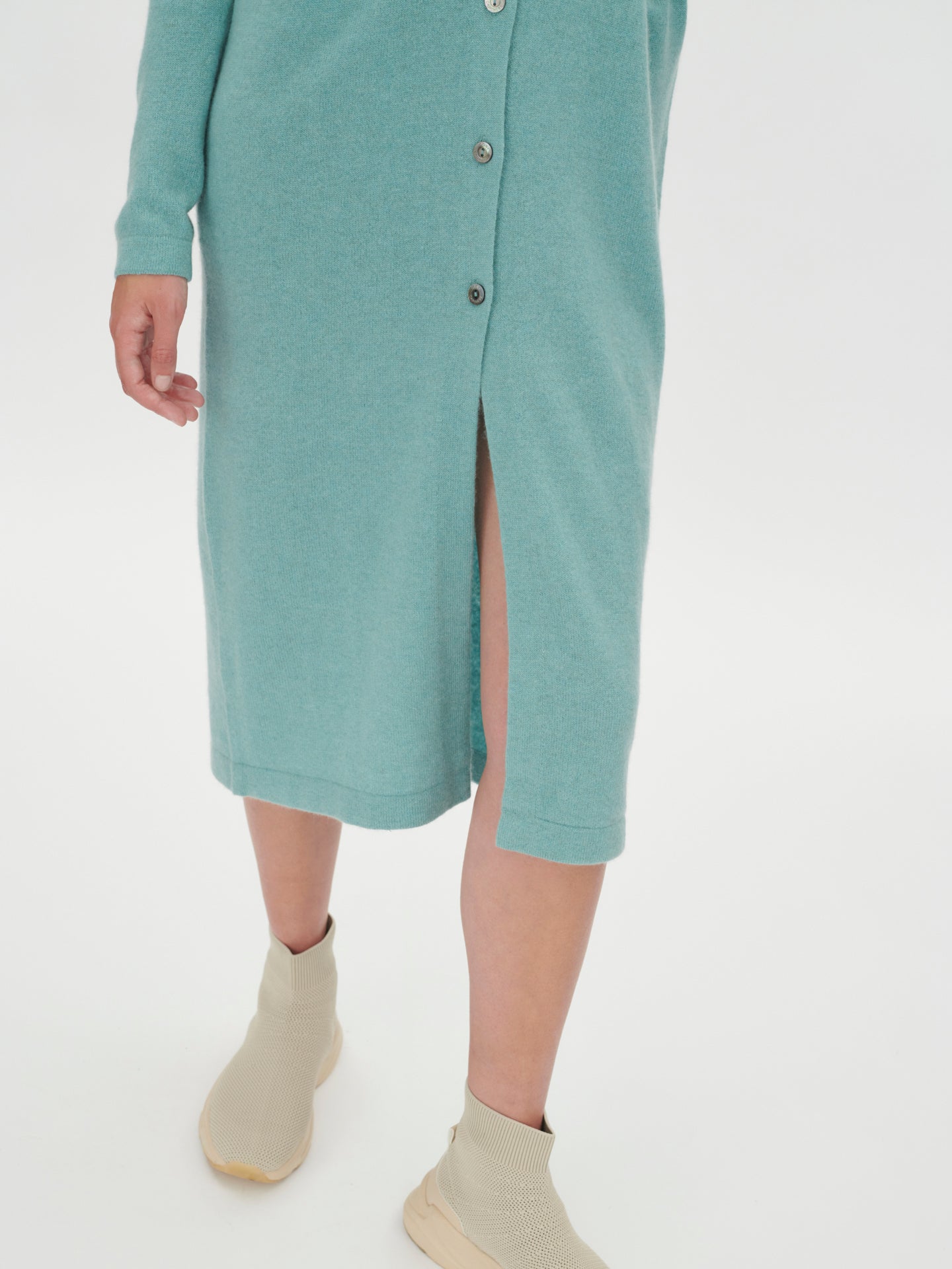 Women's Cashmere Long Button Cardigan Gray Mist - Gobi Cashmere 