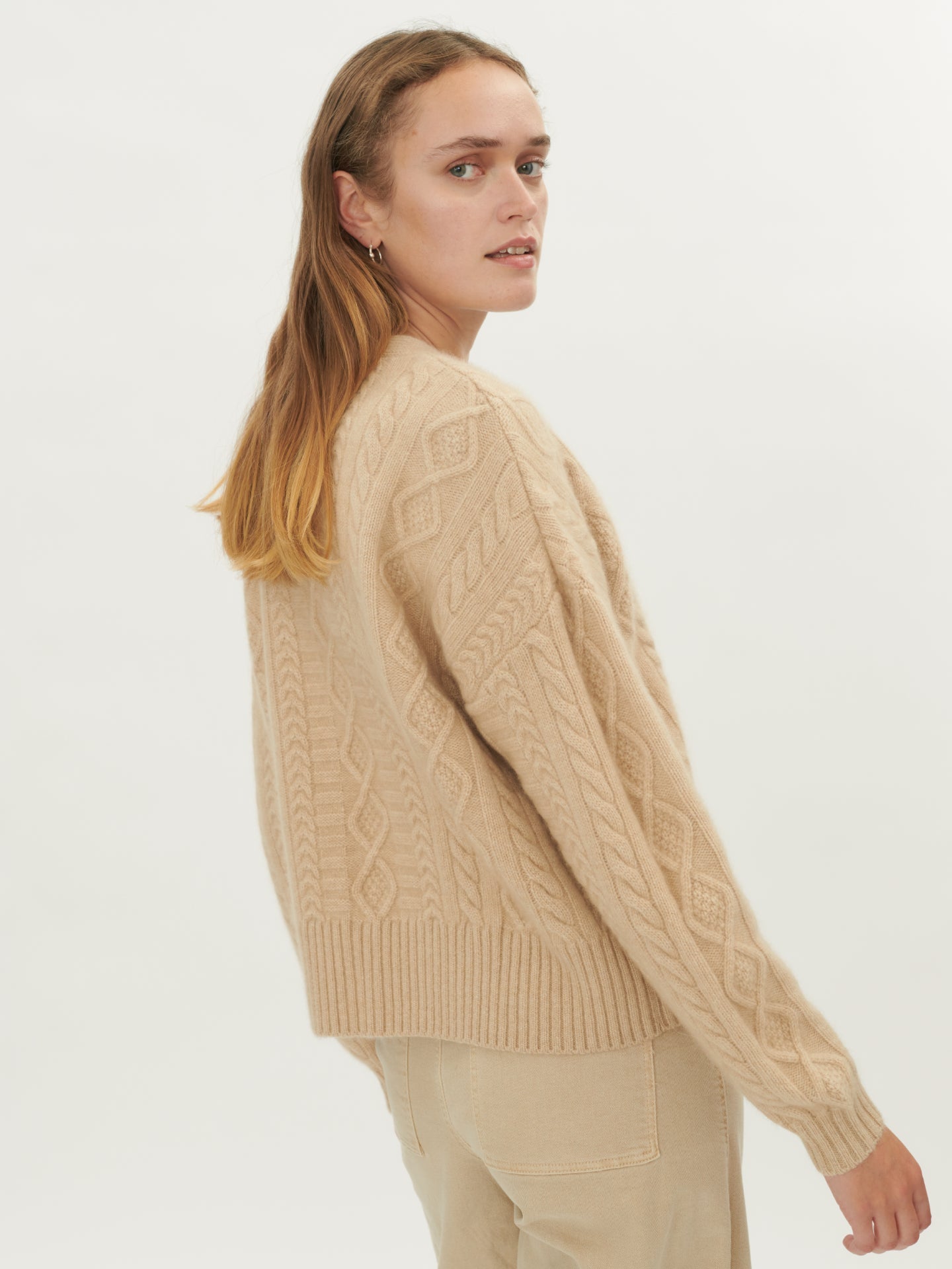 Women's Cashmere Chunky Cable Cardigan Beige - Gobi Cashmere