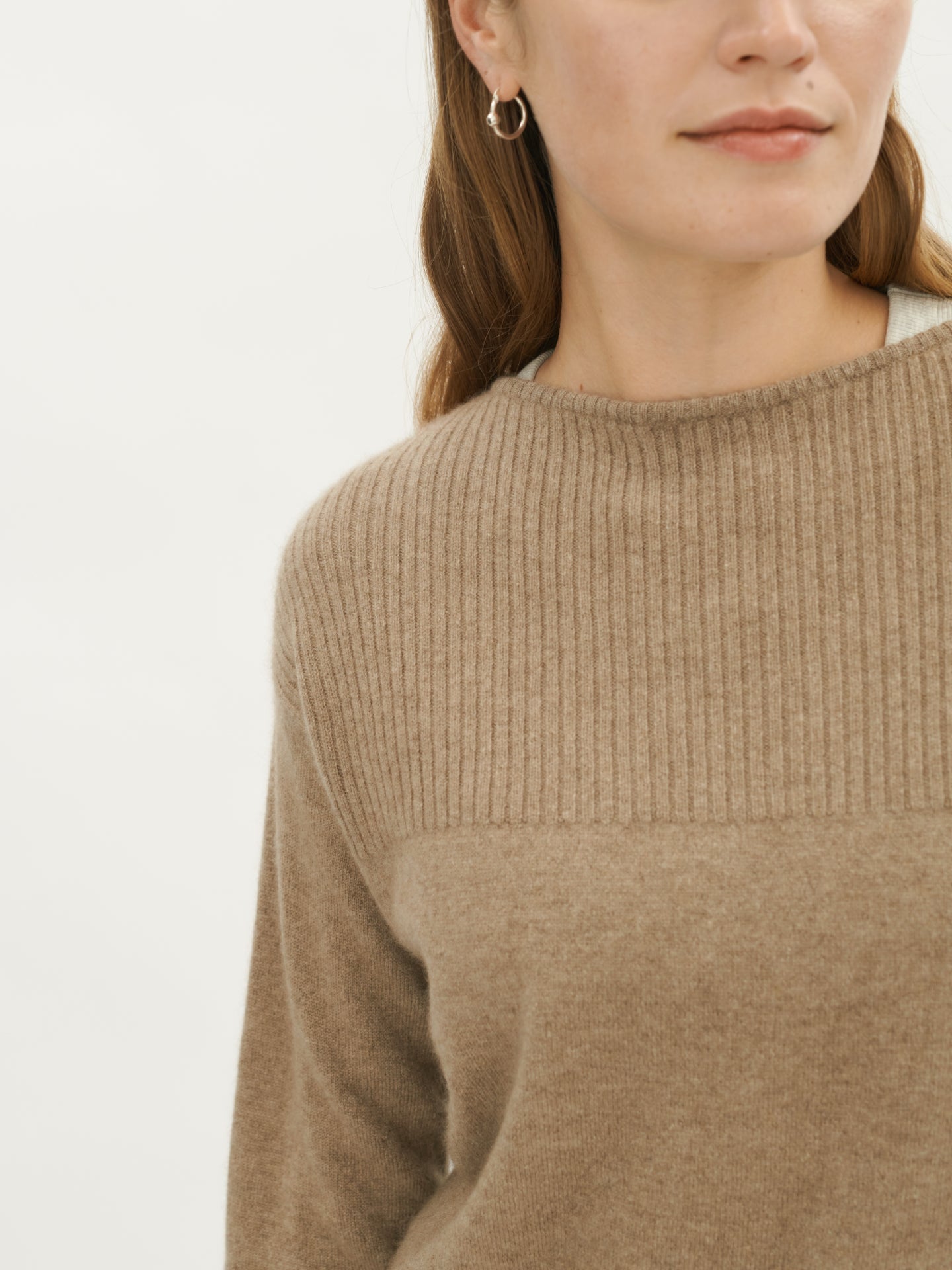 Women's Cashmere Boat Neck Jumper Taupe - Gobi Cashmere