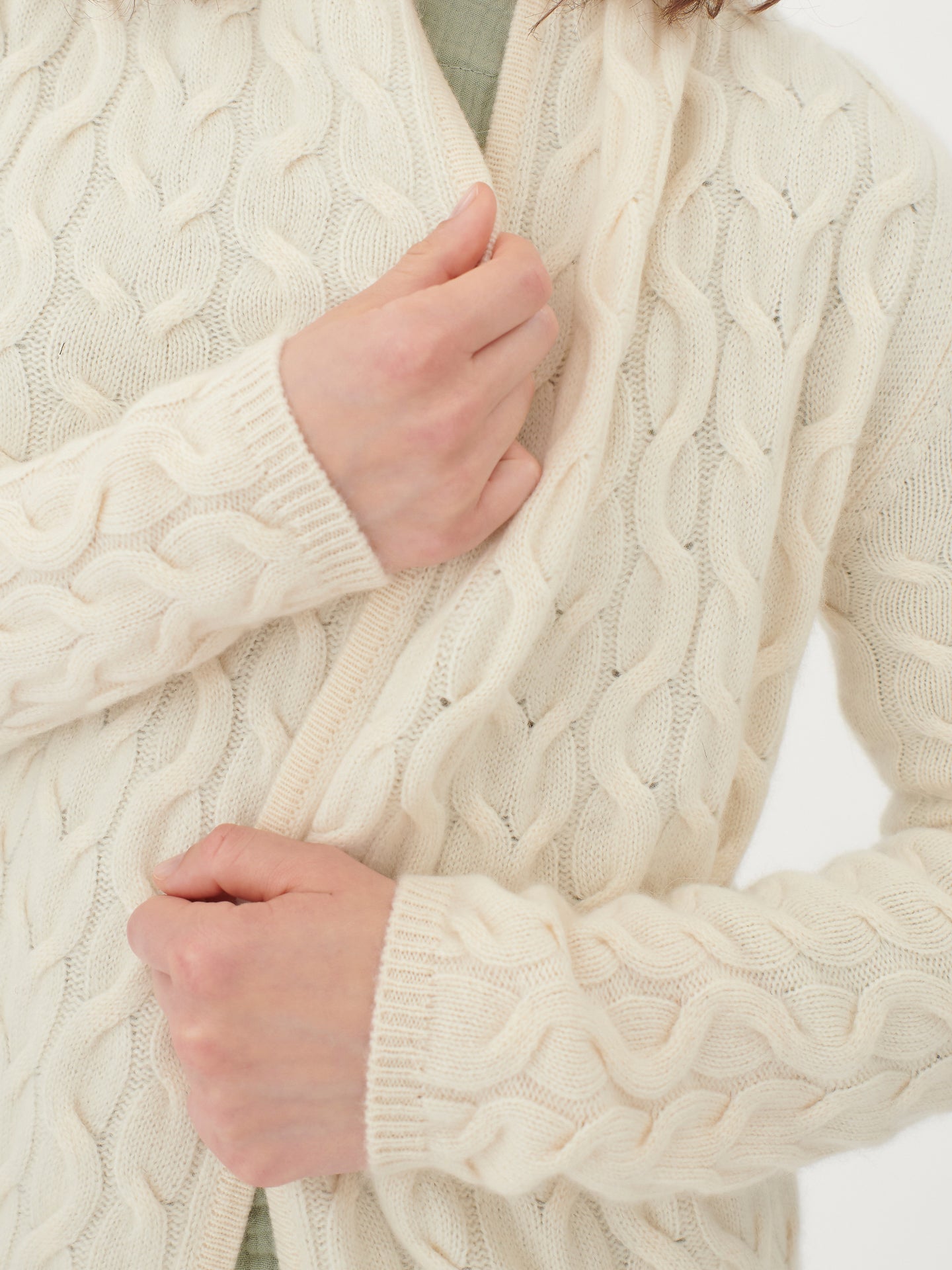 Women's Cashmere Cable Cardigan Off White - Gobi Cashmere