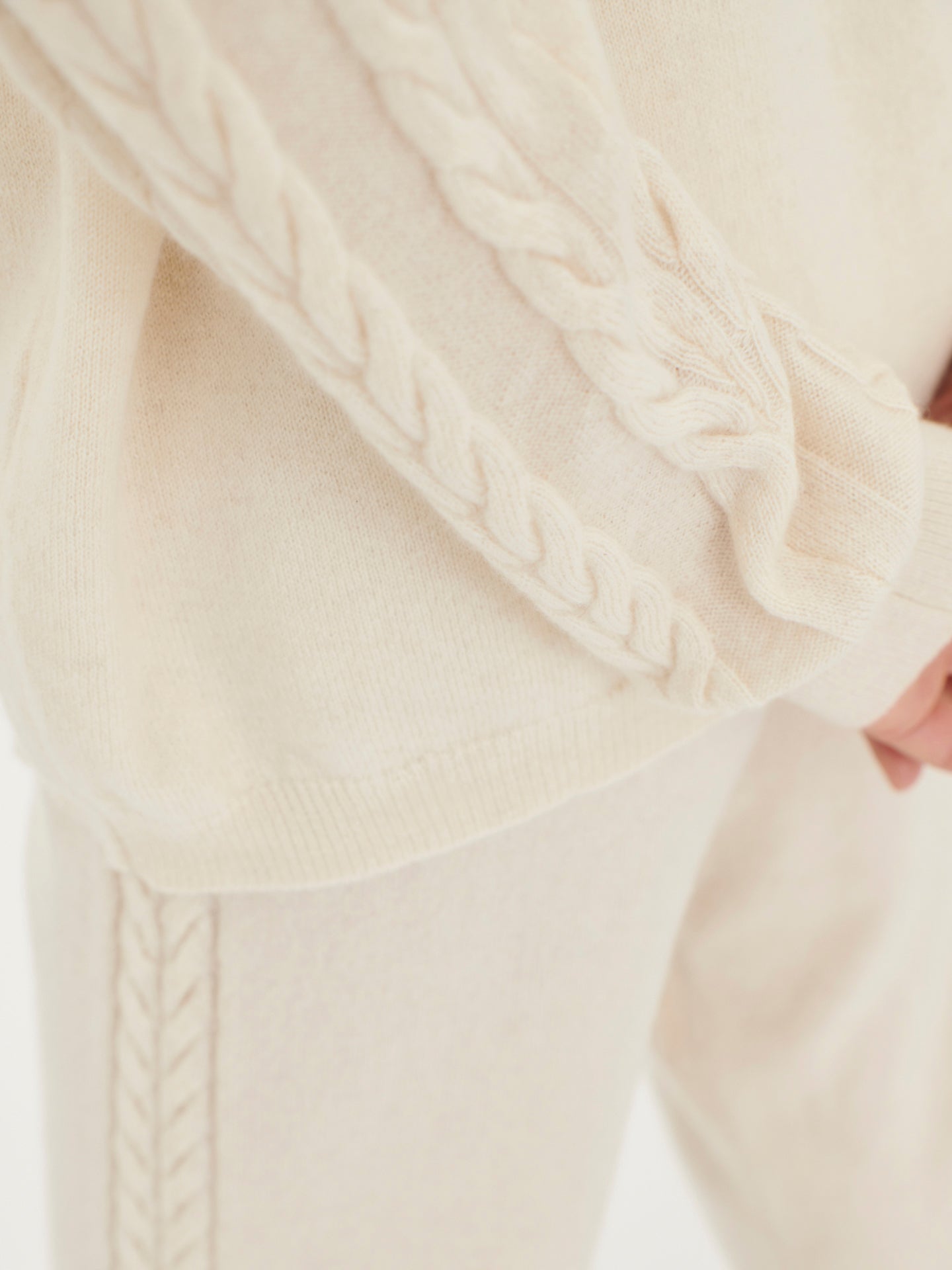 Women's Cashmere Hoodie With Cable Knitted Sleeves Off White - Gobi Cashmere