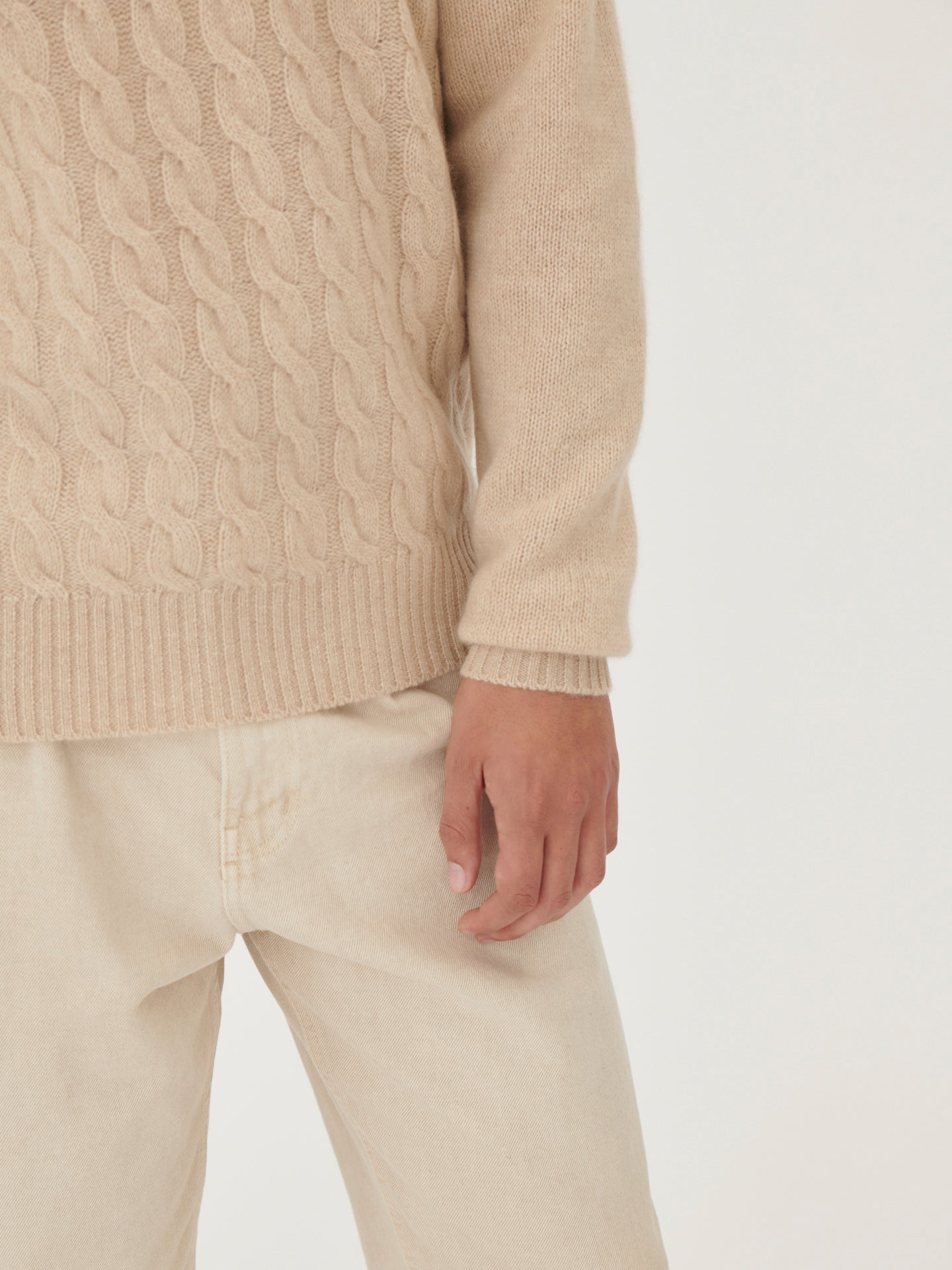 Men's Cashmere Cable Knit Crew Neck Beige - Gobi Cashmere