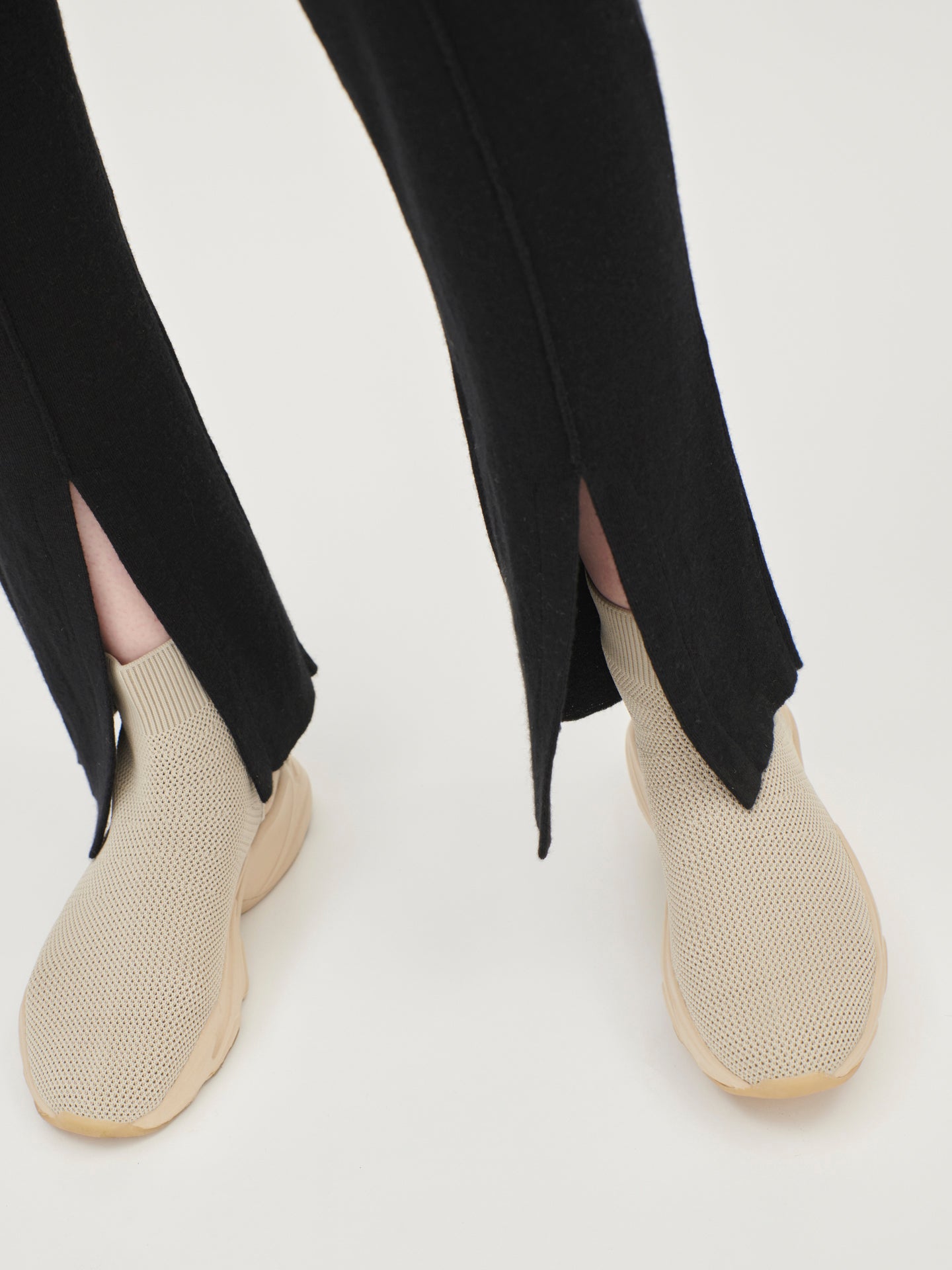 Women's Cashmere Front Slit Trousers Black - Gobi Cashmere