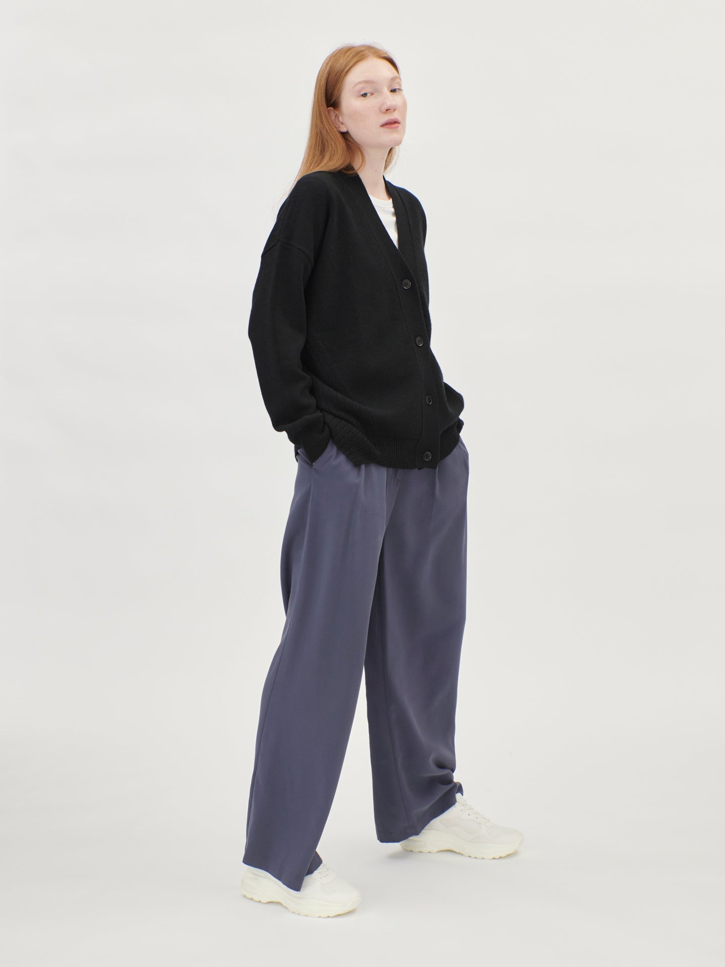 Women's Cashmere Contemporary V-Neck Cardigan Black - Gobi Cashmere